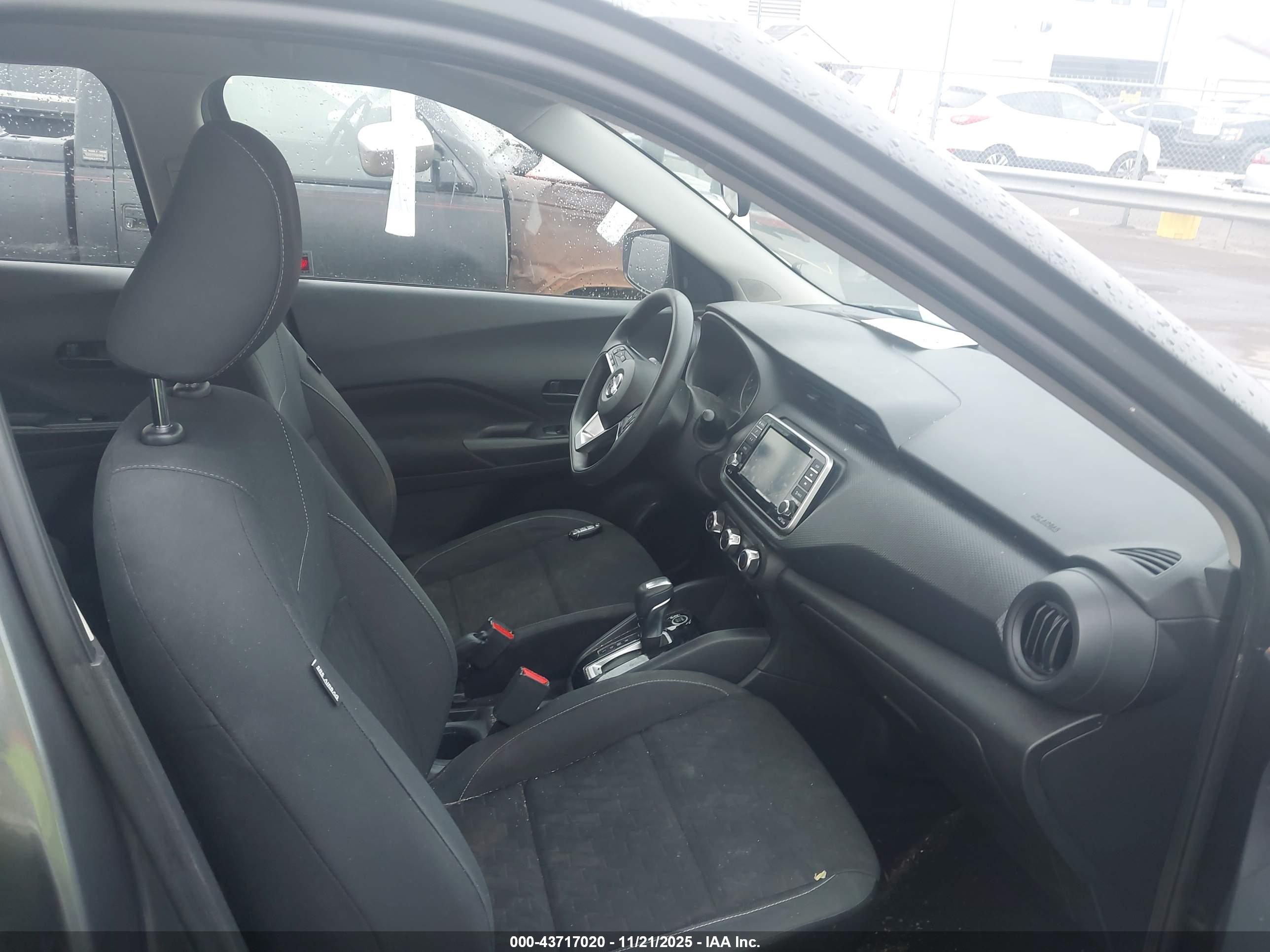 NISSAN KICKS image 5