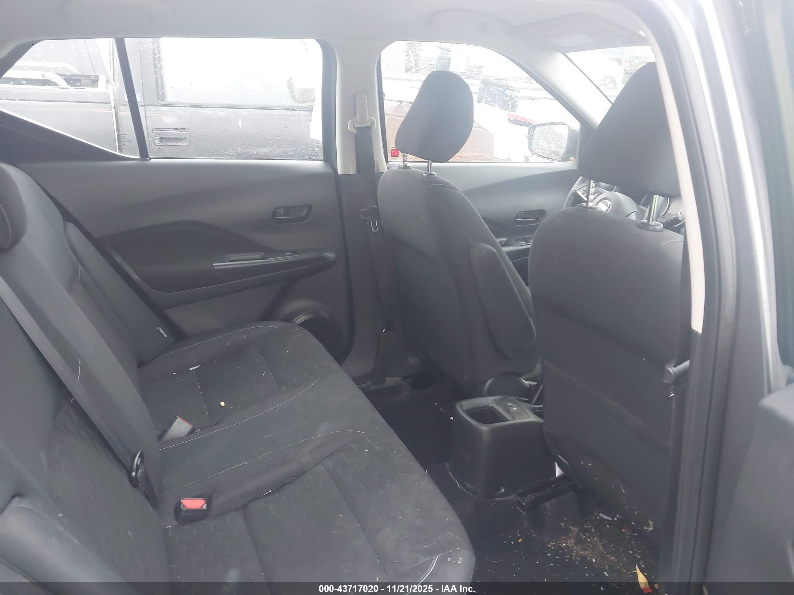 NISSAN KICKS image 8