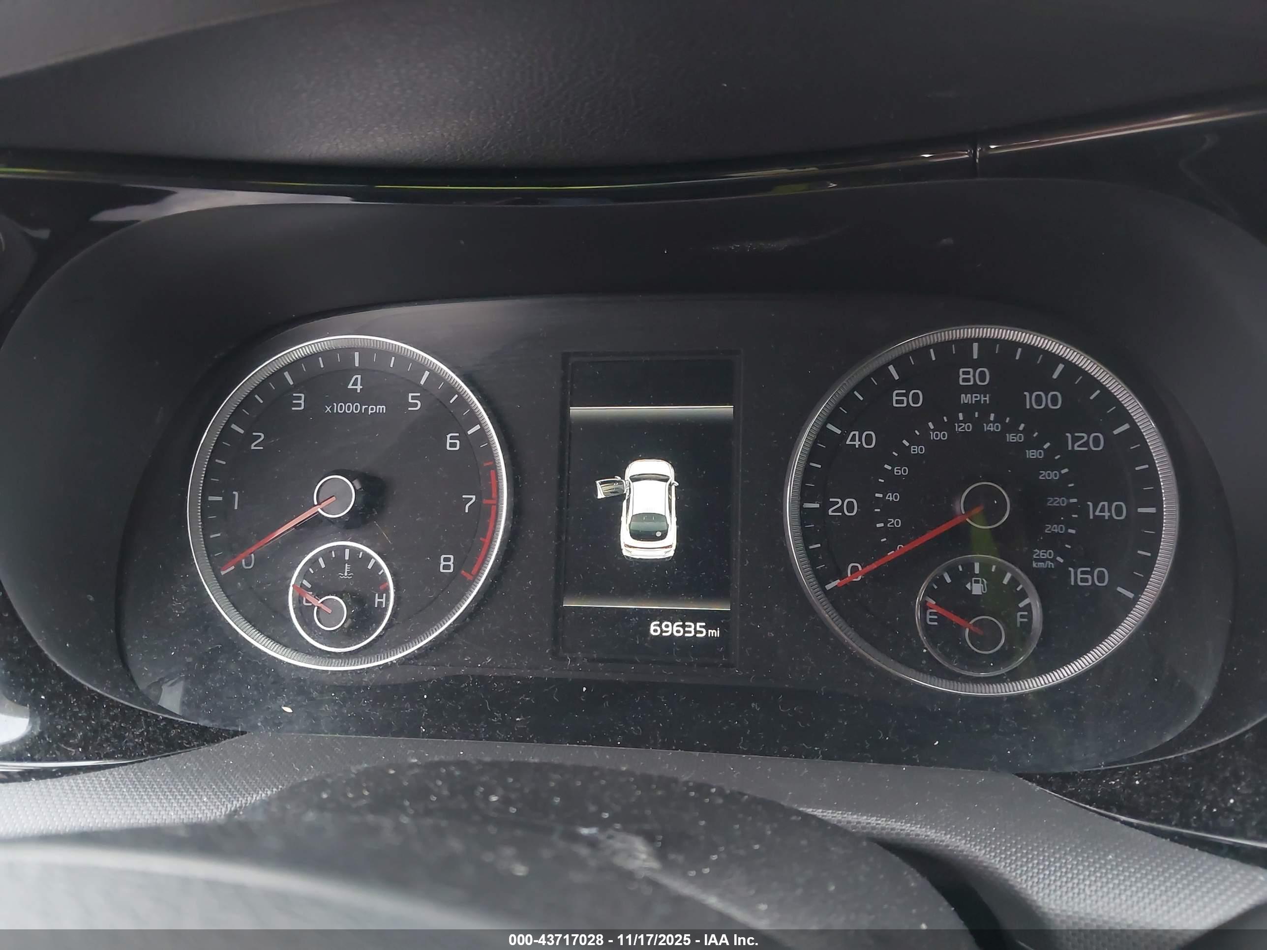KIA K5 image 7