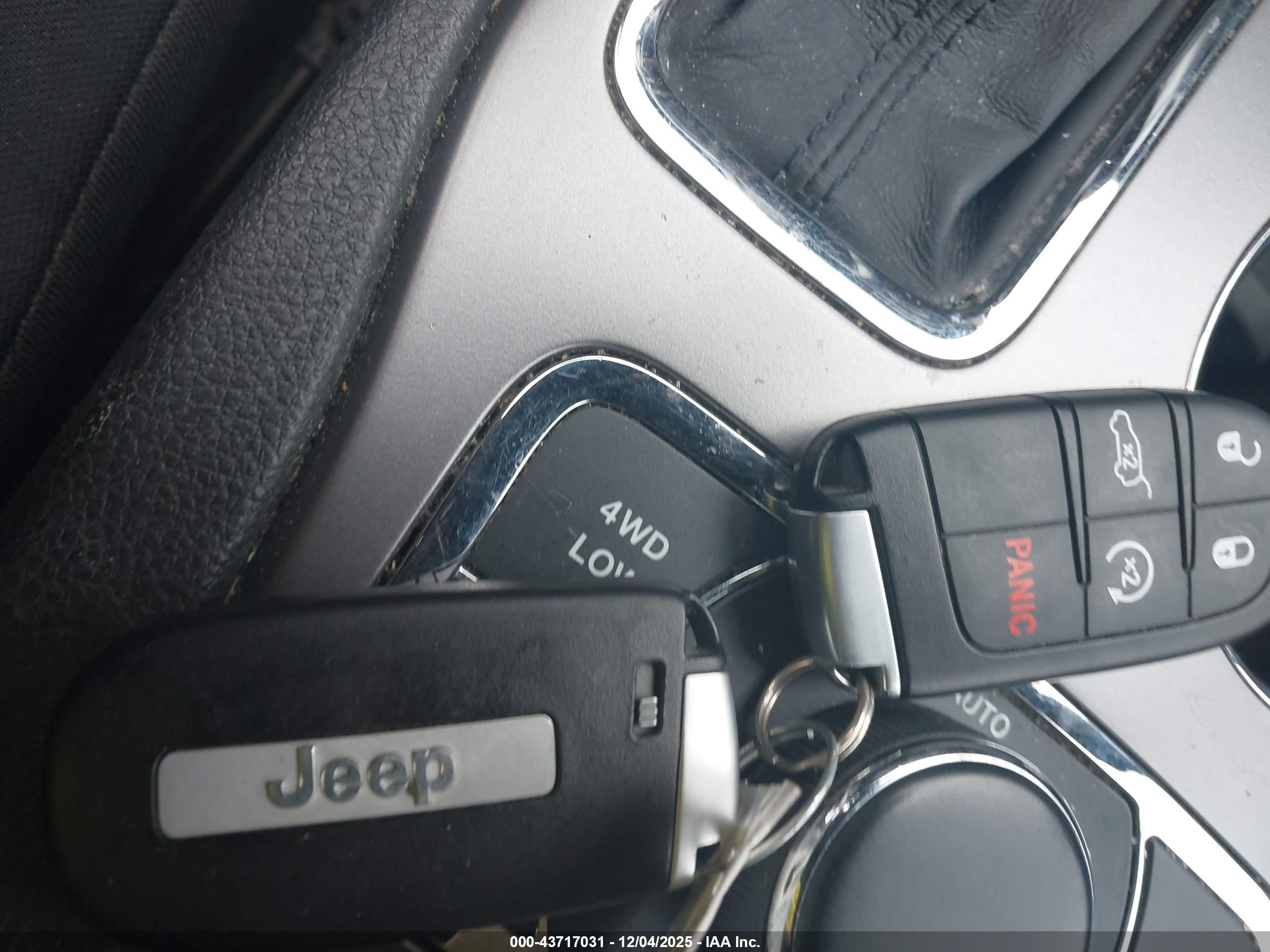 JEEP GRAND image 11