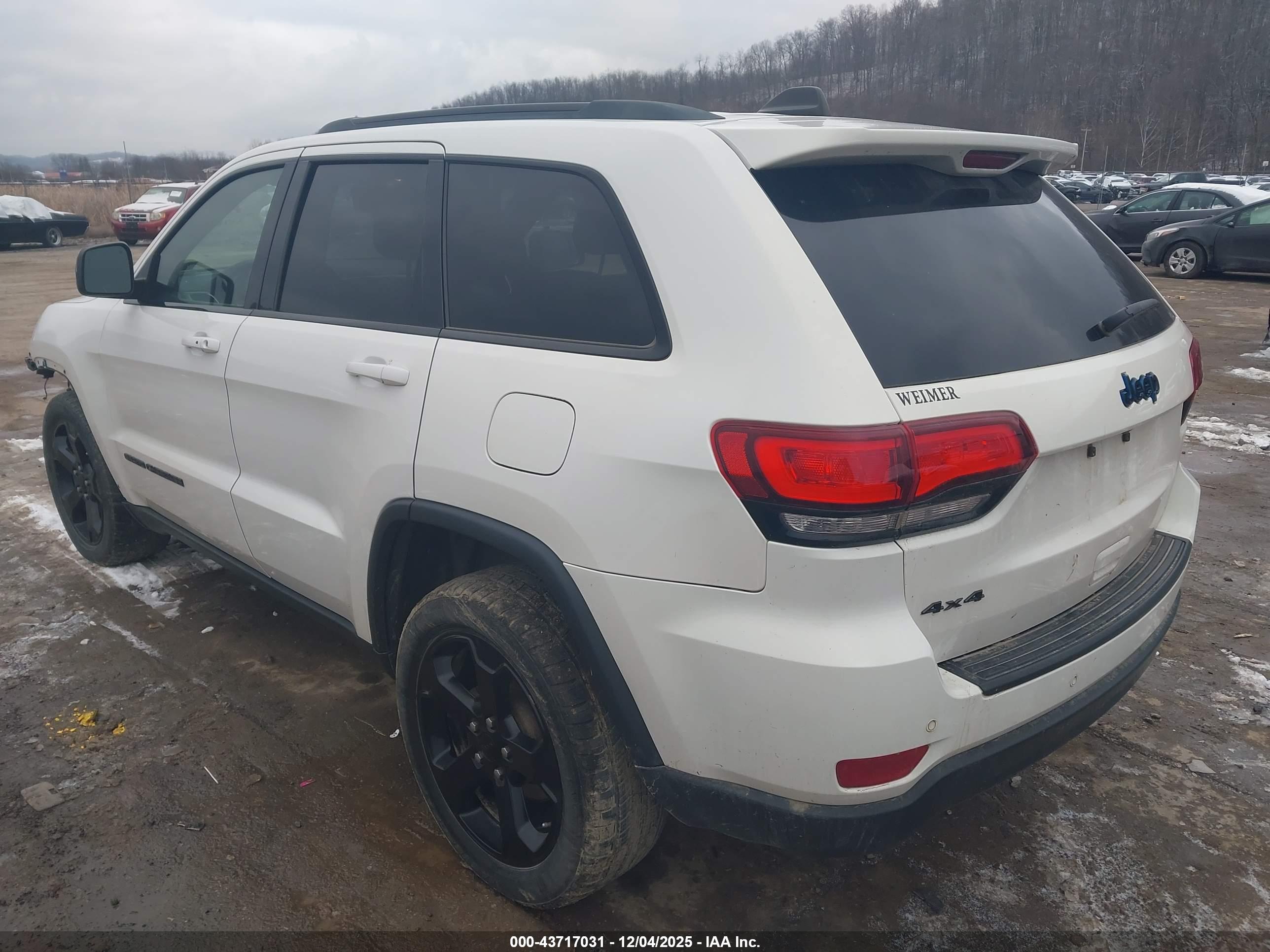 JEEP GRAND image 3