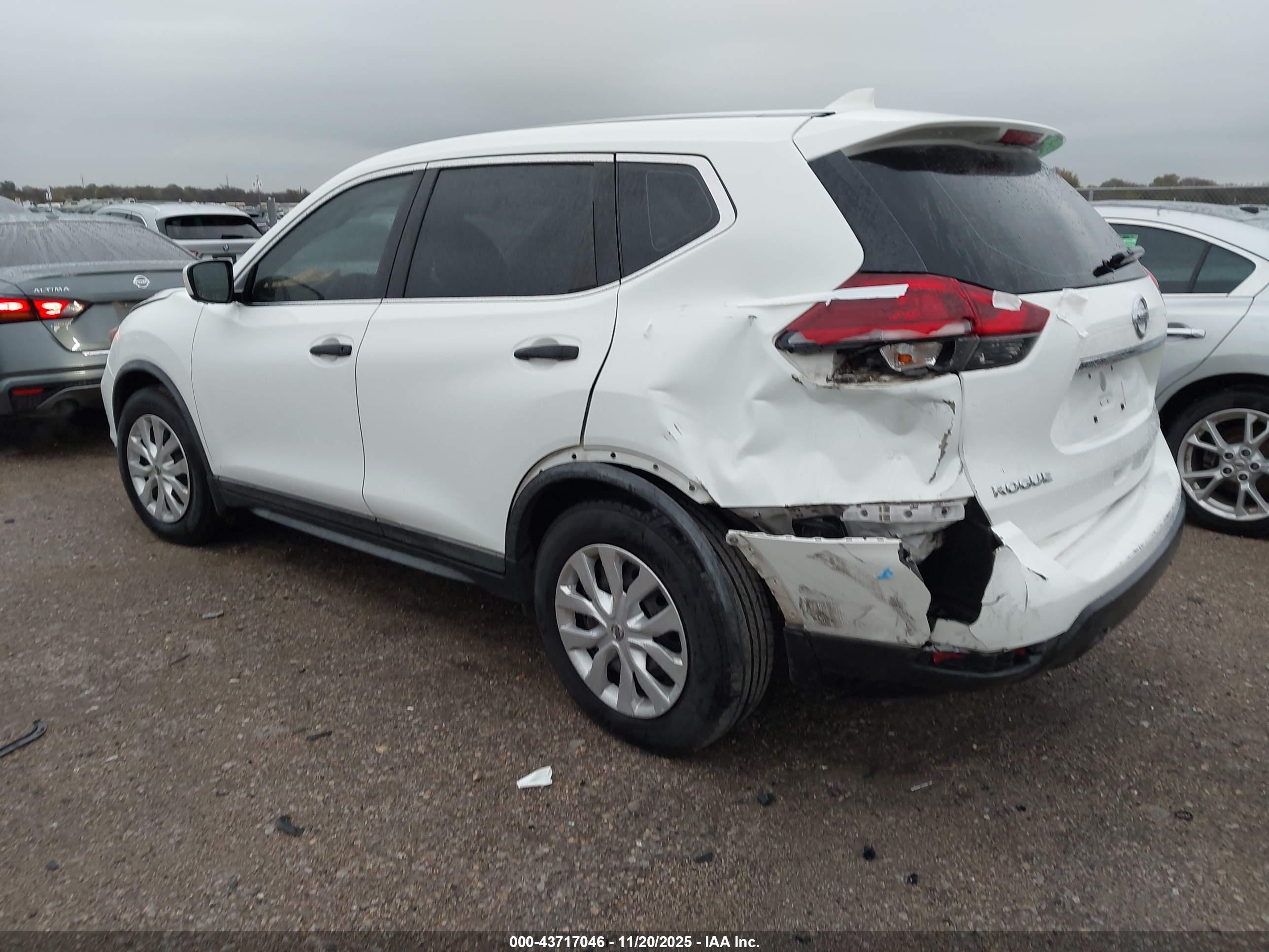 NISSAN ROGUE image 3