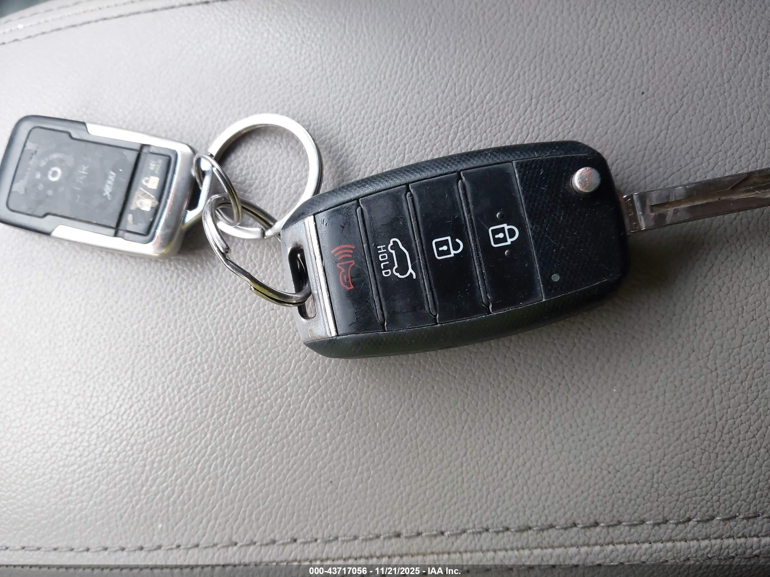 KIA SPORTAGE image 11