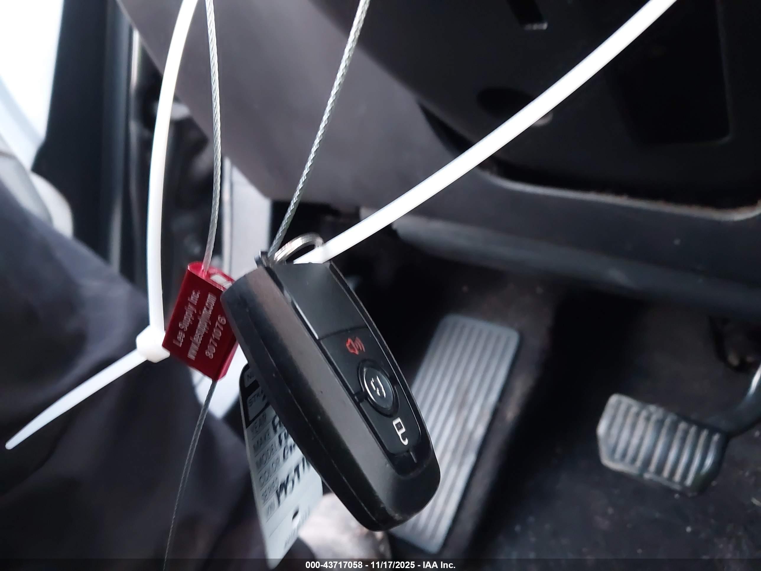 FORD FUSION image 11