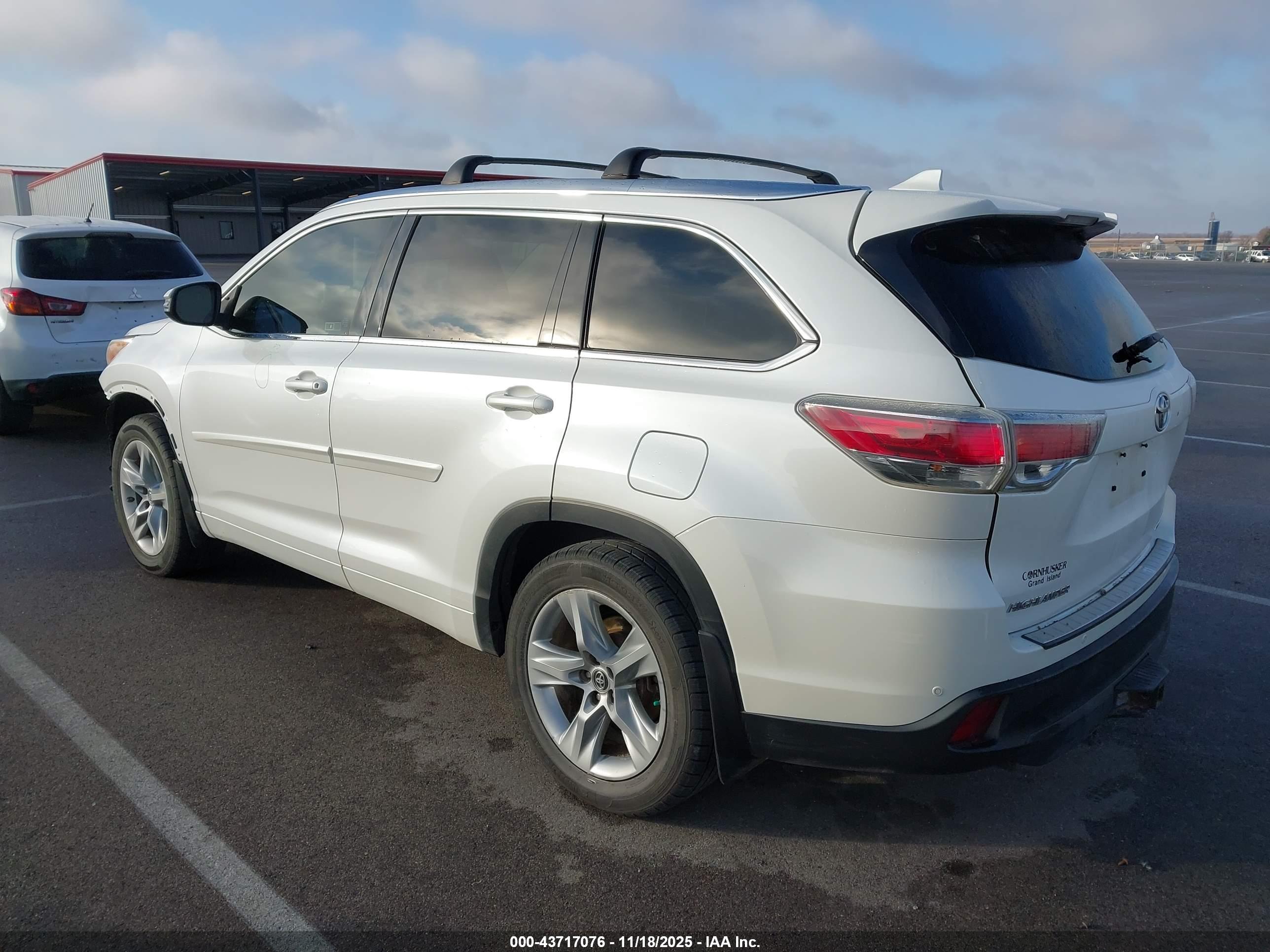 TOYOTA HIGHLANDER image 3