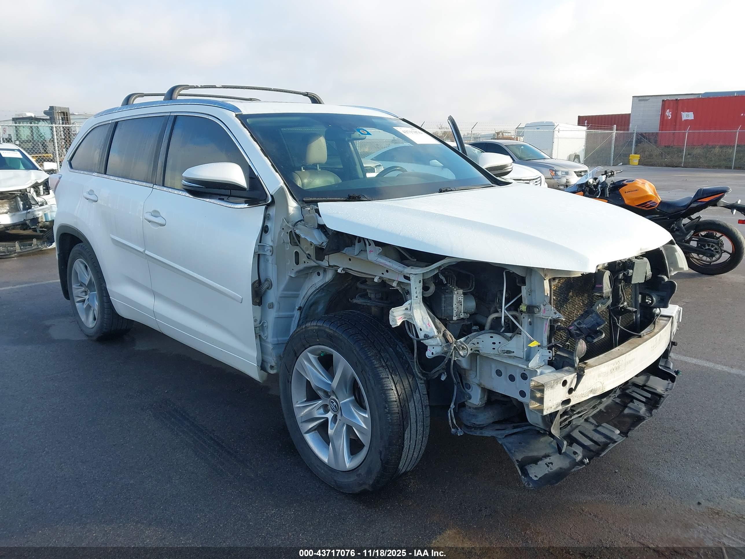 TOYOTA HIGHLANDER image 6