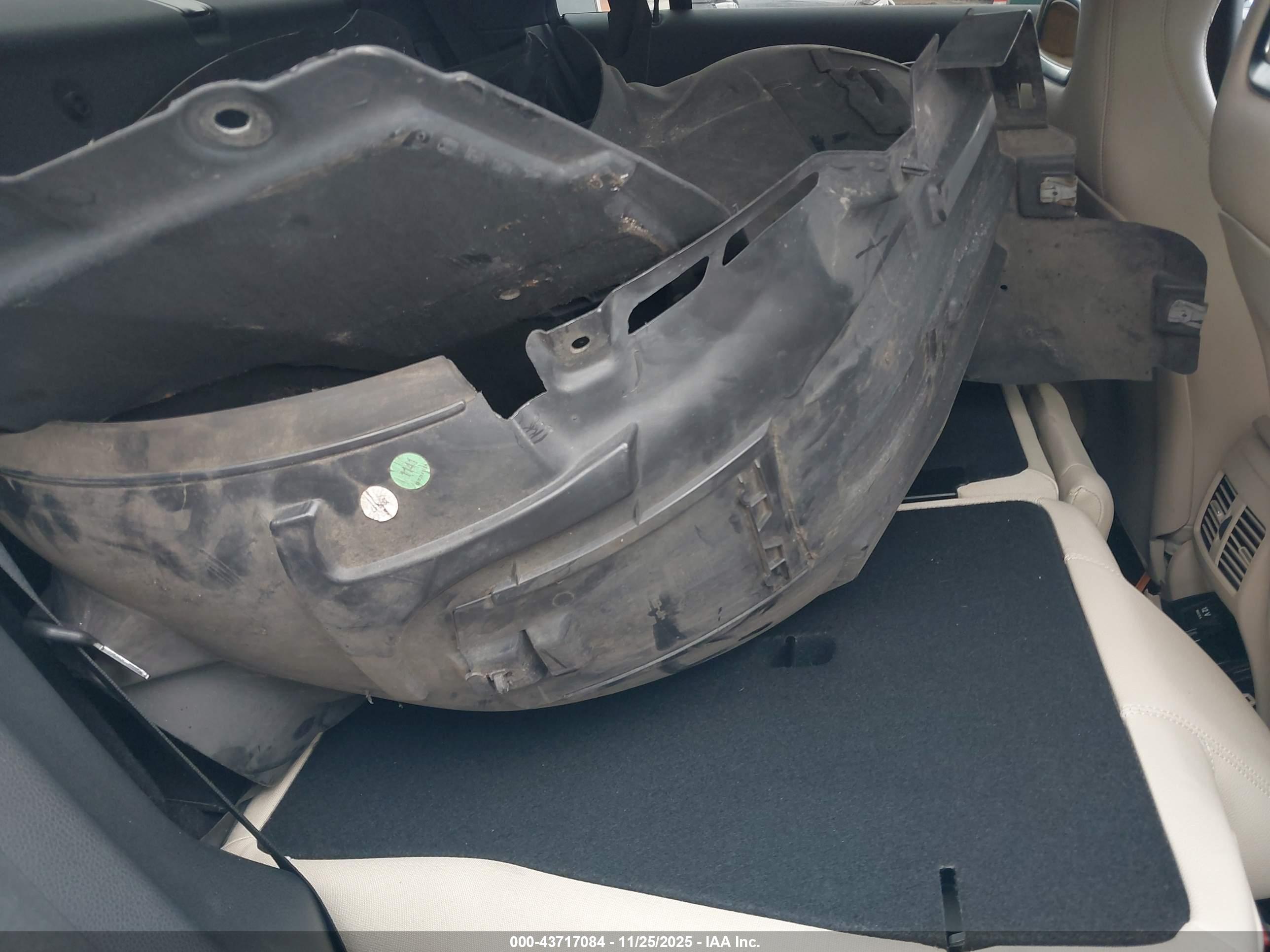 MERCEDES-BENZ CLA image 8
