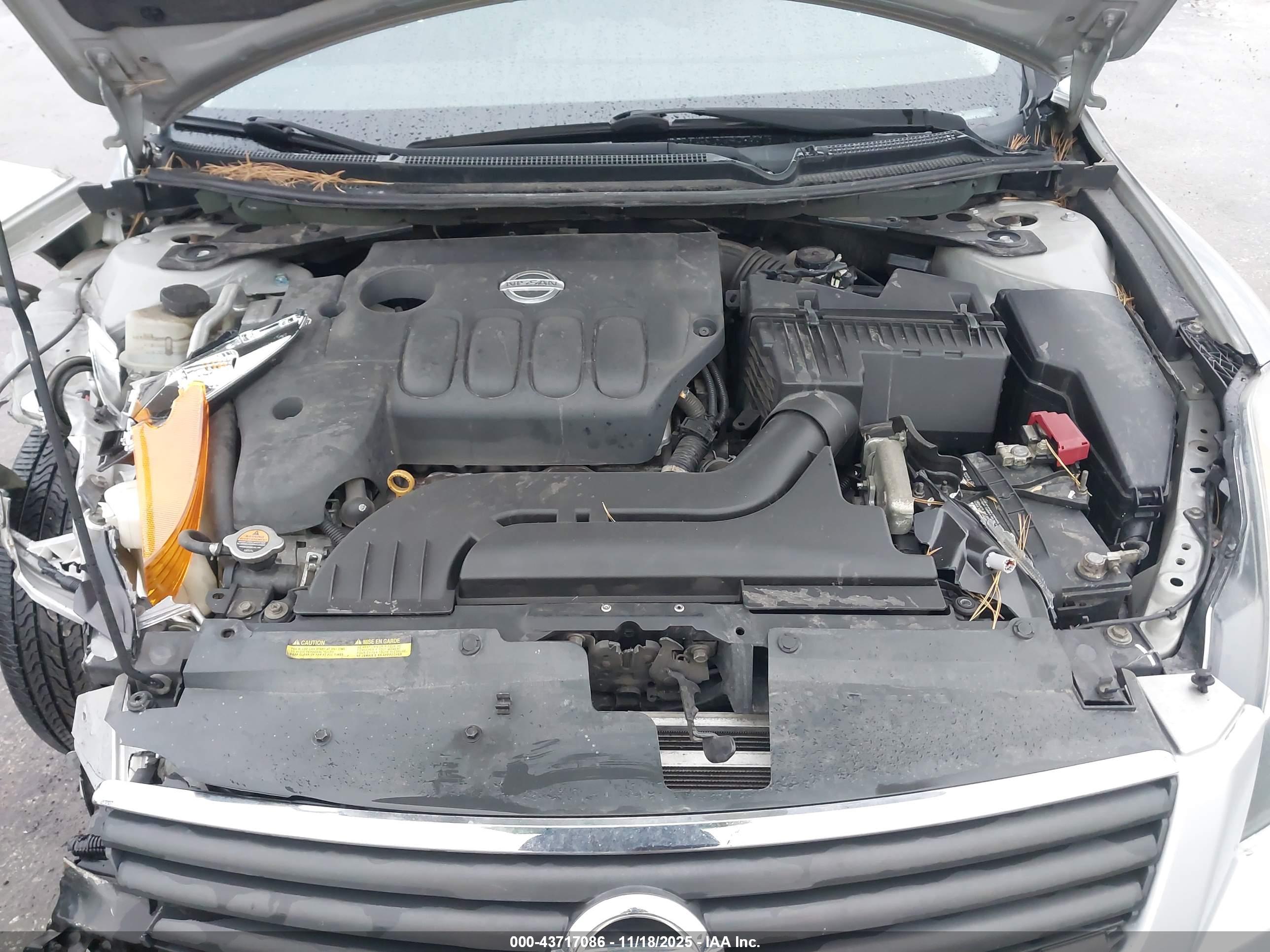 NISSAN ALTIMA image 10