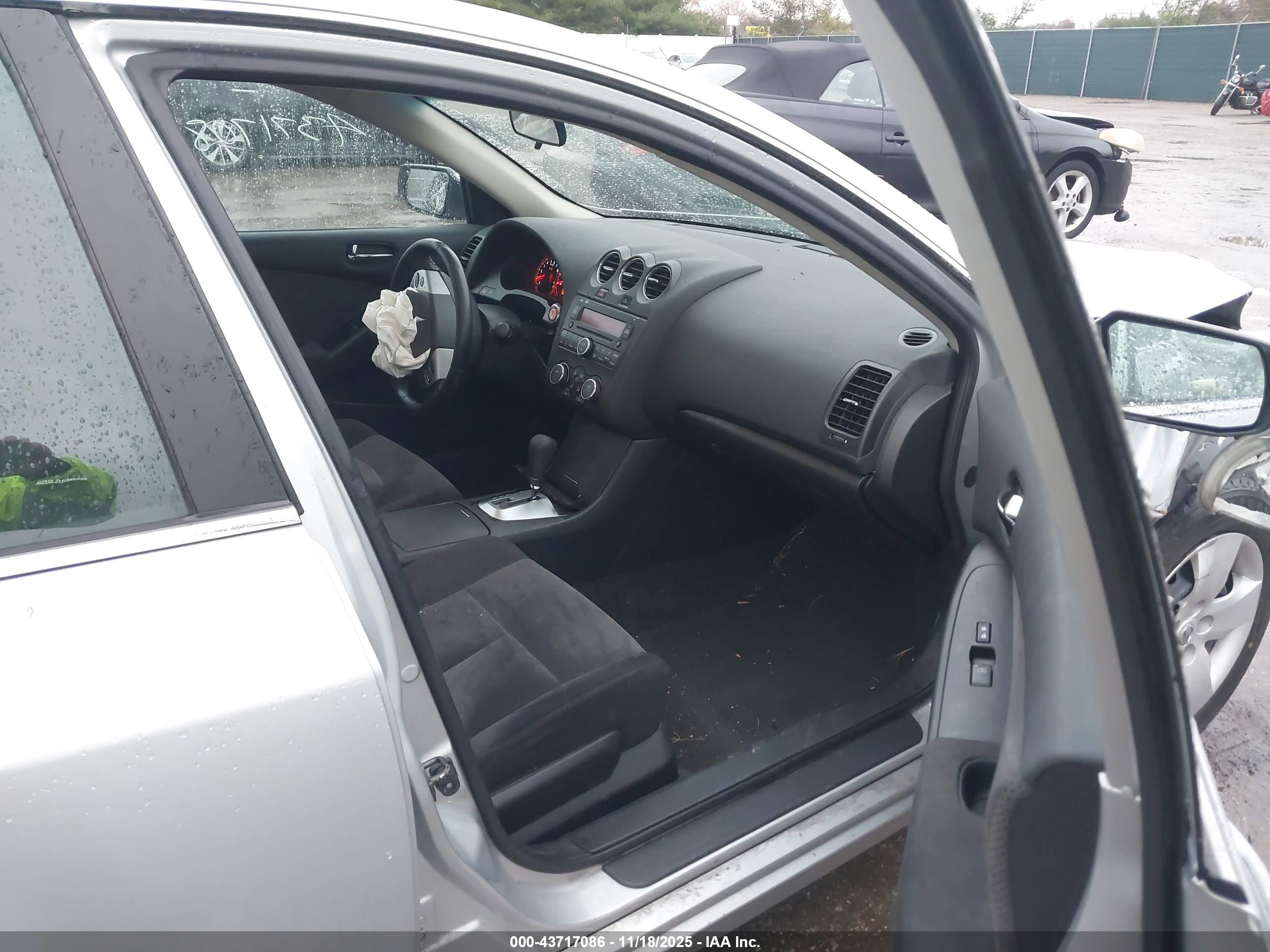 NISSAN ALTIMA image 5