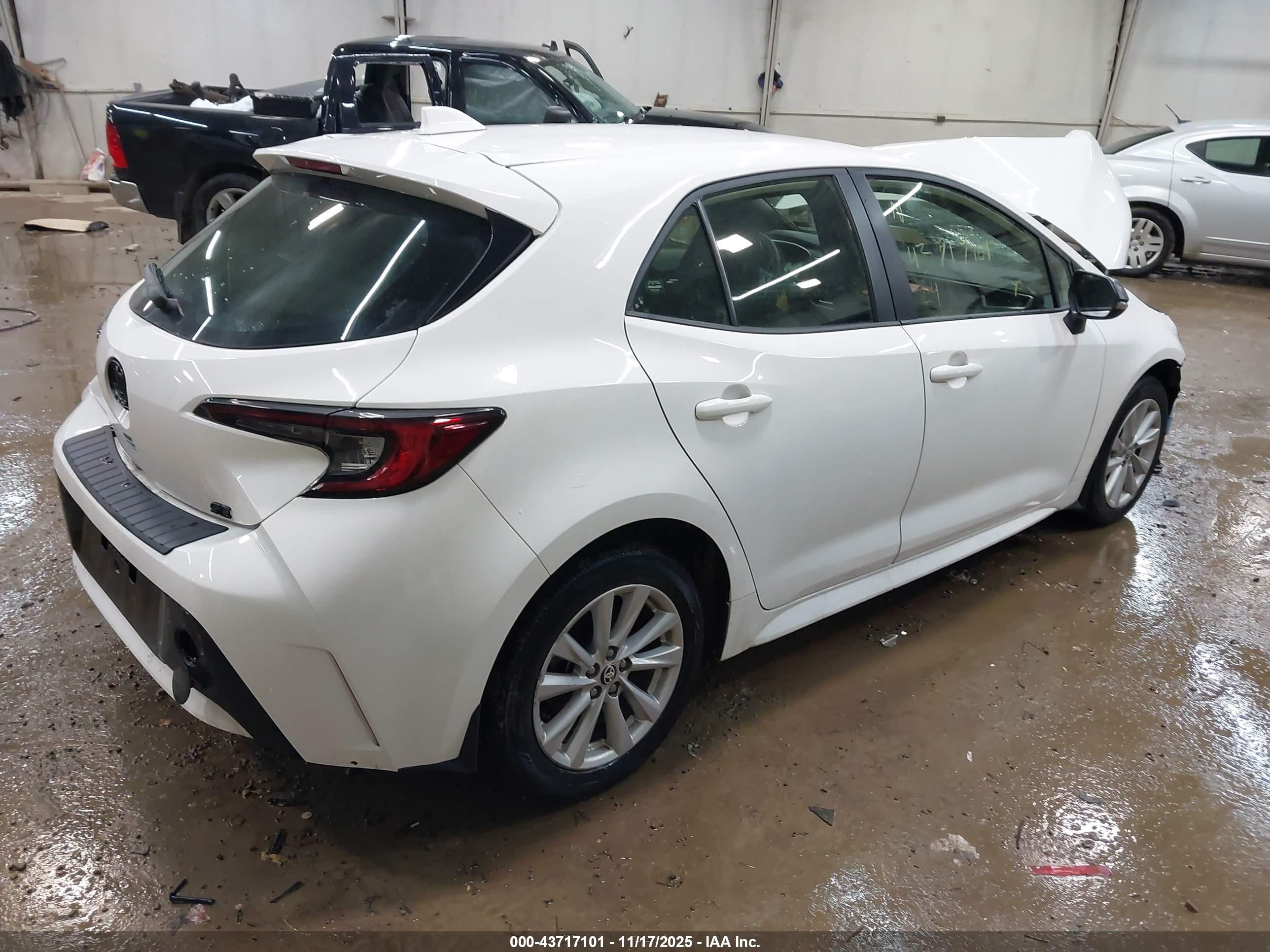 TOYOTA COROLLA image 4