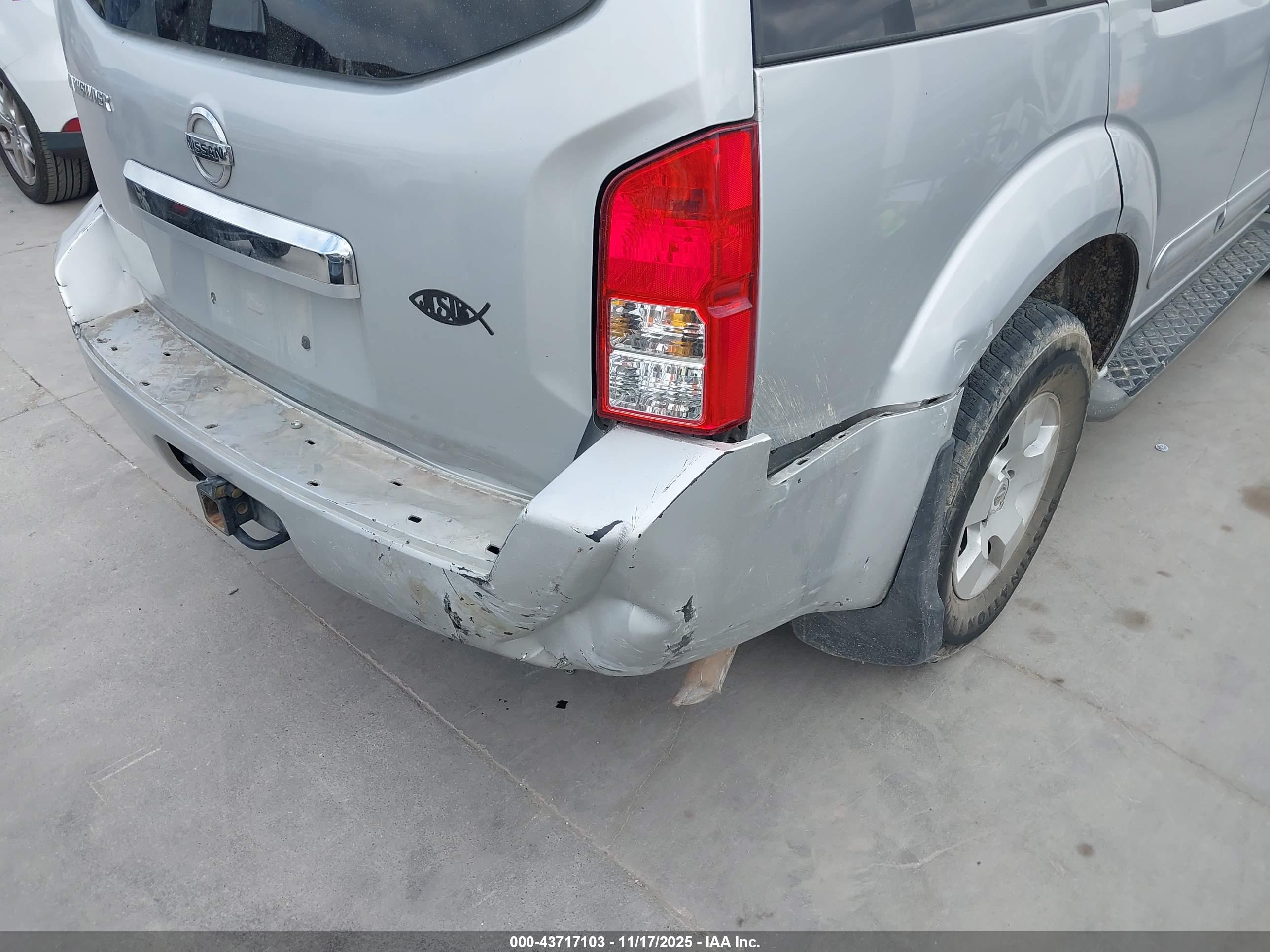 NISSAN PATHFINDER image 6
