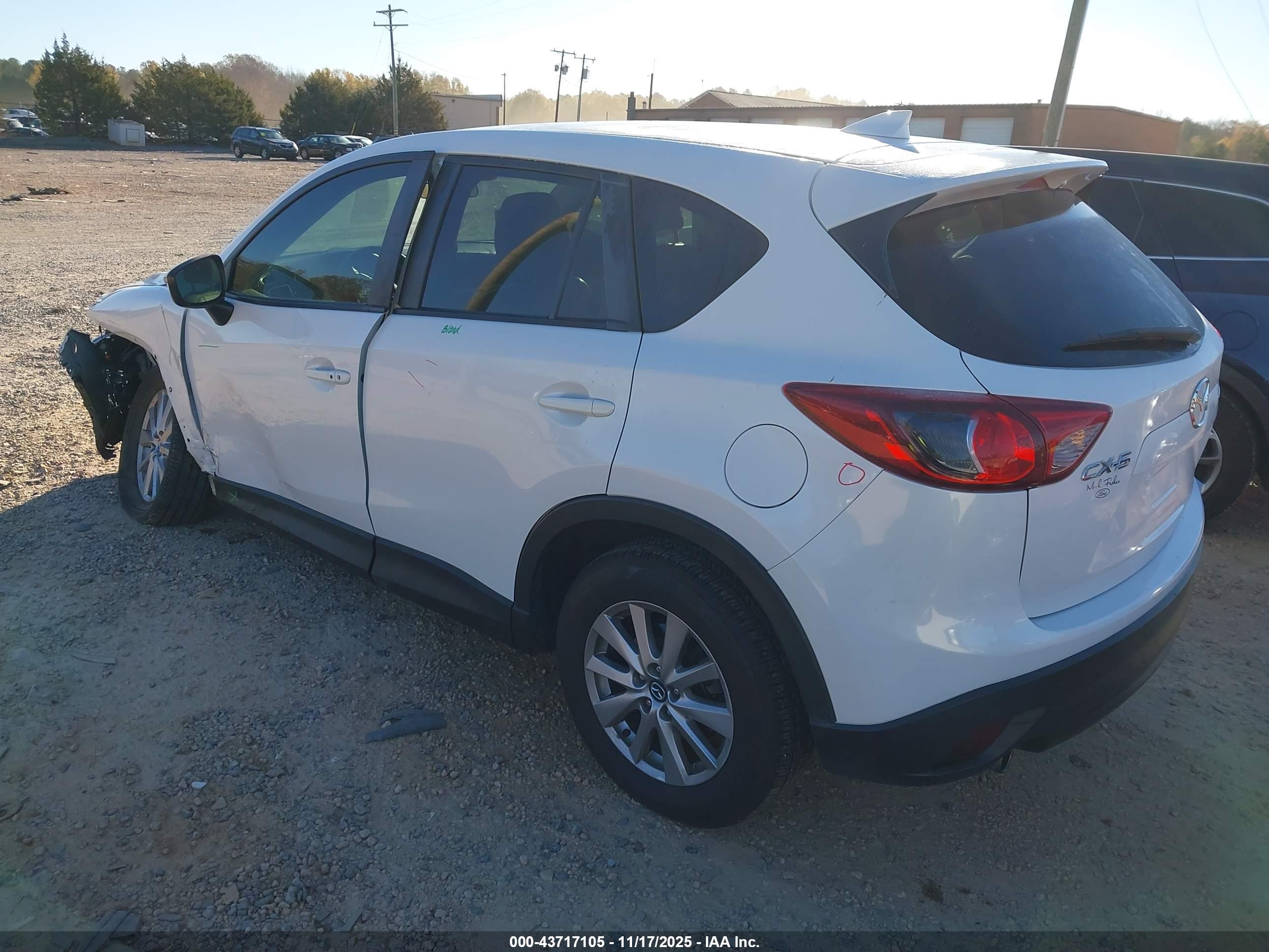 MAZDA CX-5 image 3