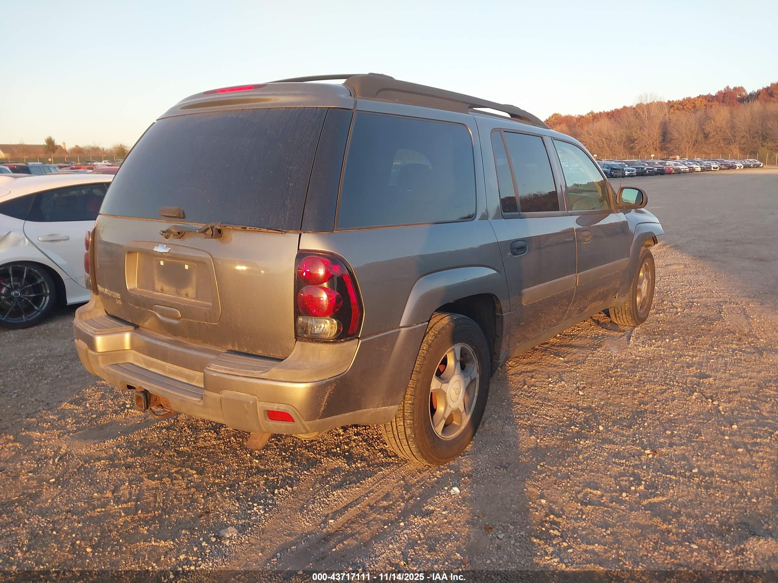CHEVROLET TRAILBLAZER image 4