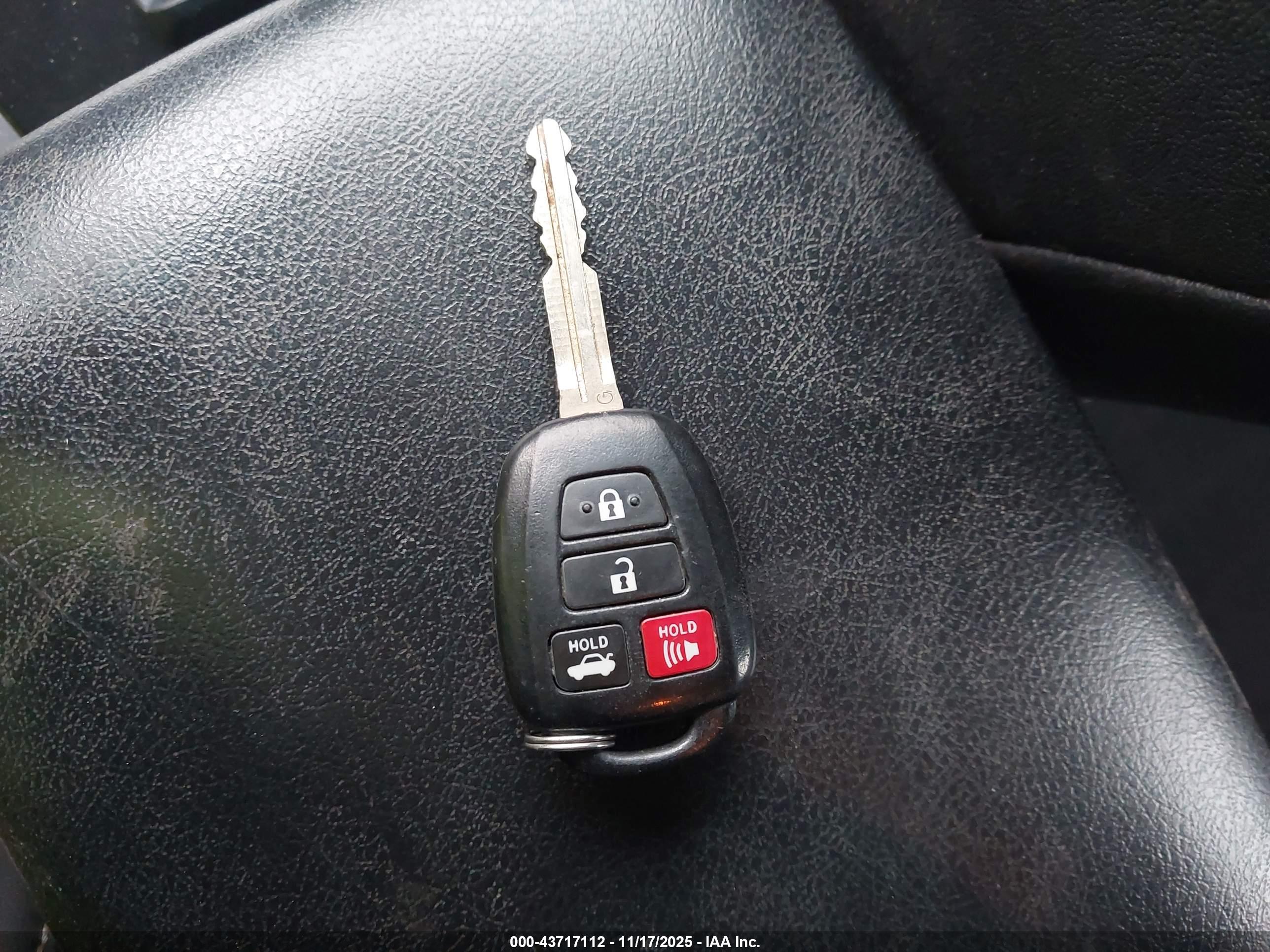 TOYOTA CAMRY image 11