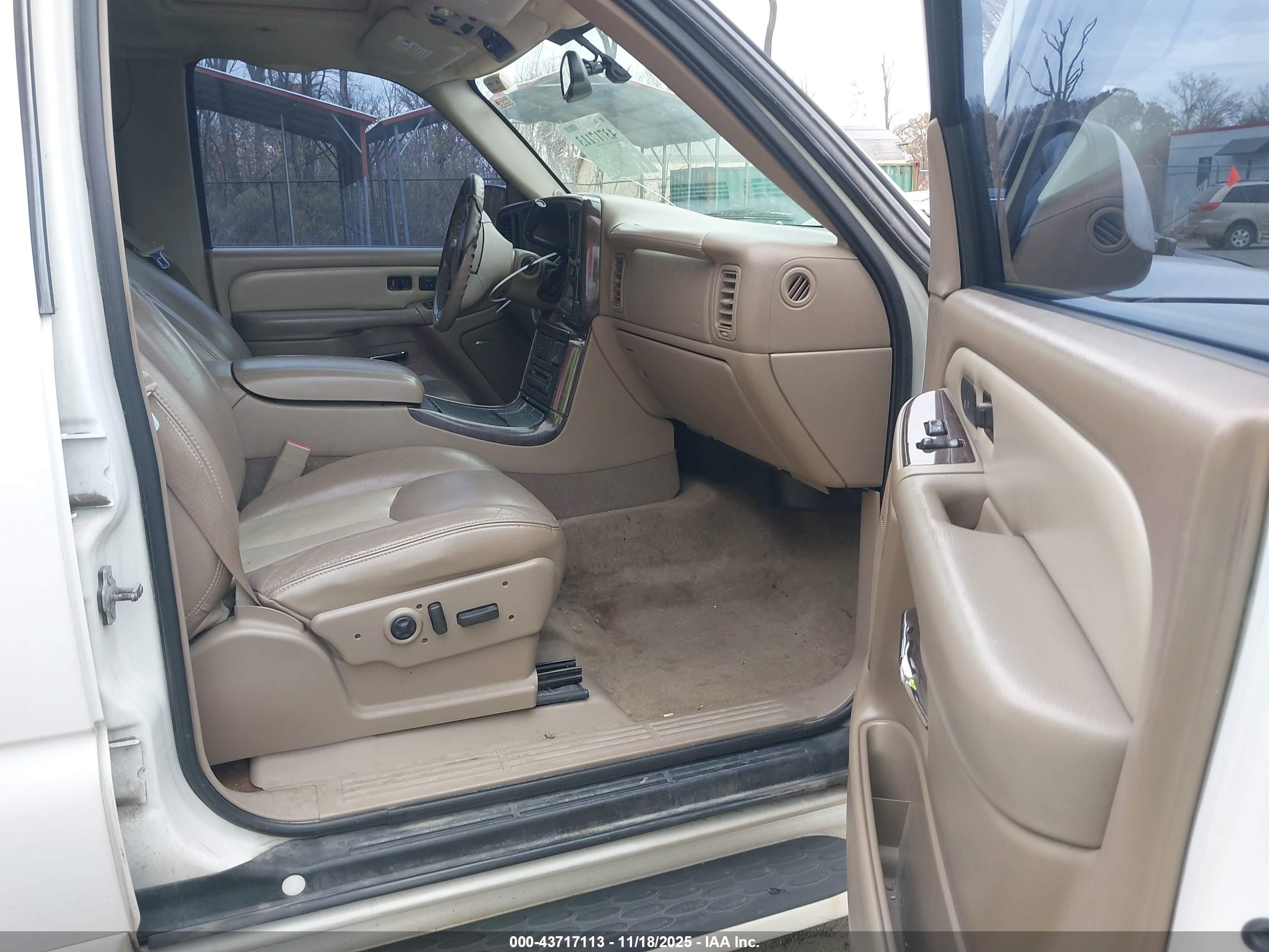 GMC YUKON image 5
