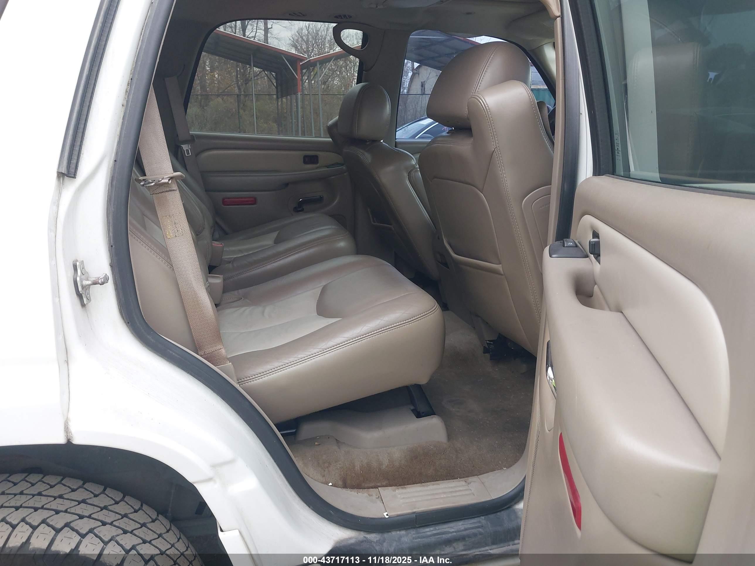 GMC YUKON image 8
