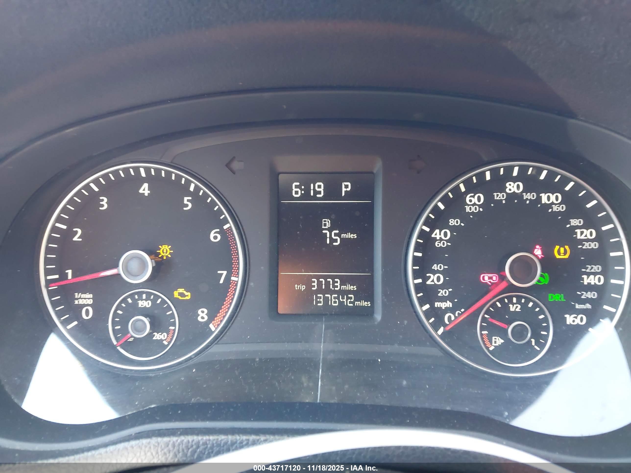 VOLKSWAGEN PASSAT image 7
