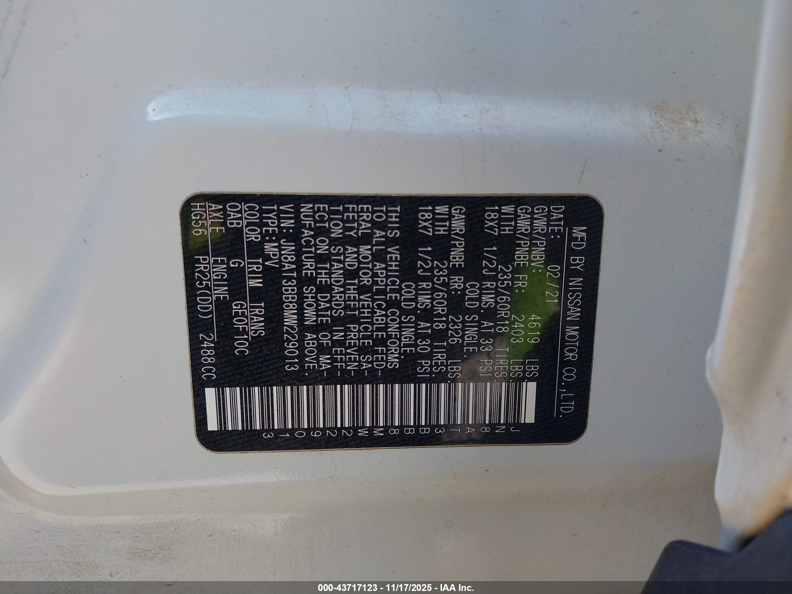 NISSAN ROGUE image 9