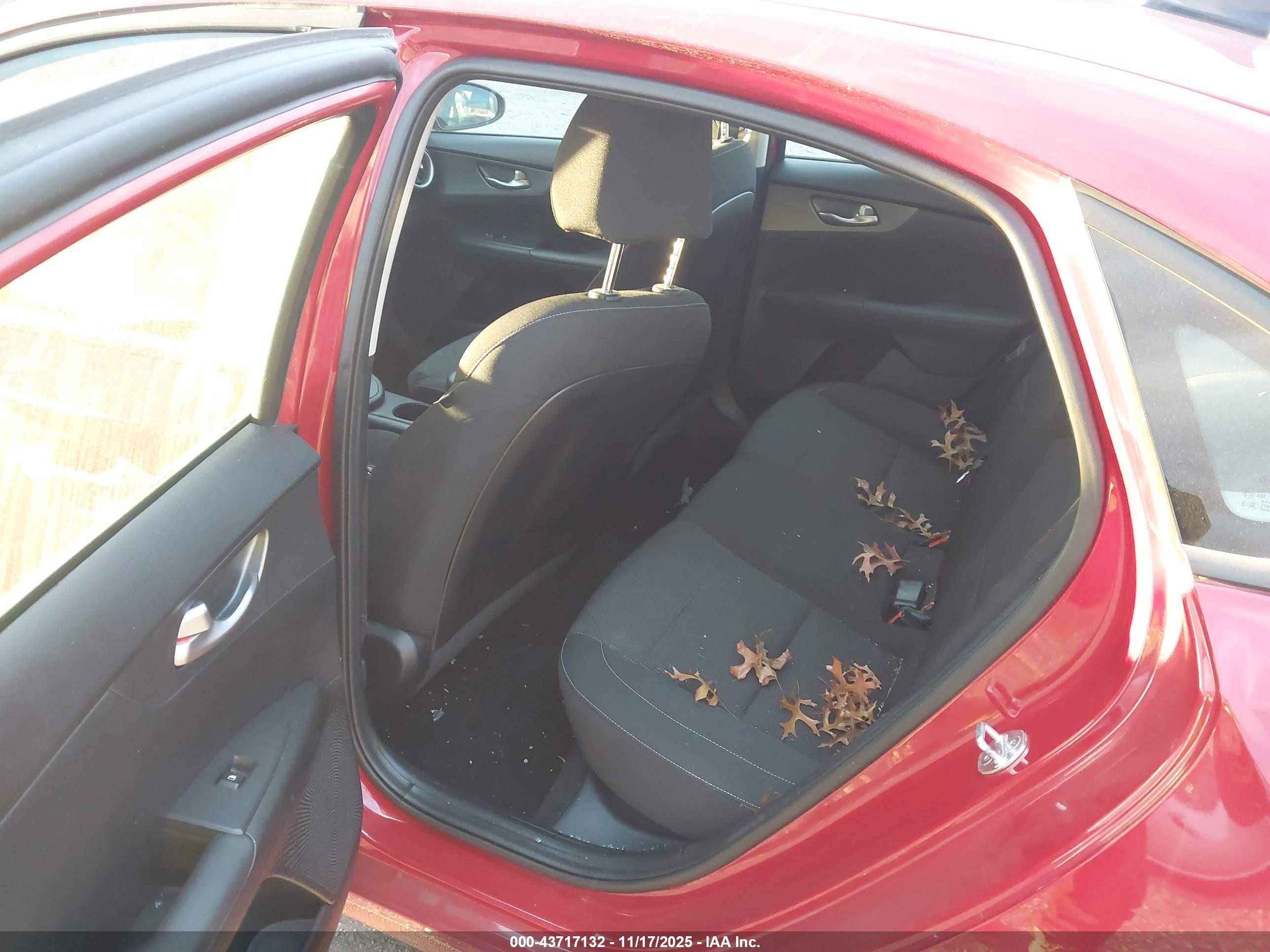 KIA FORTE image 8