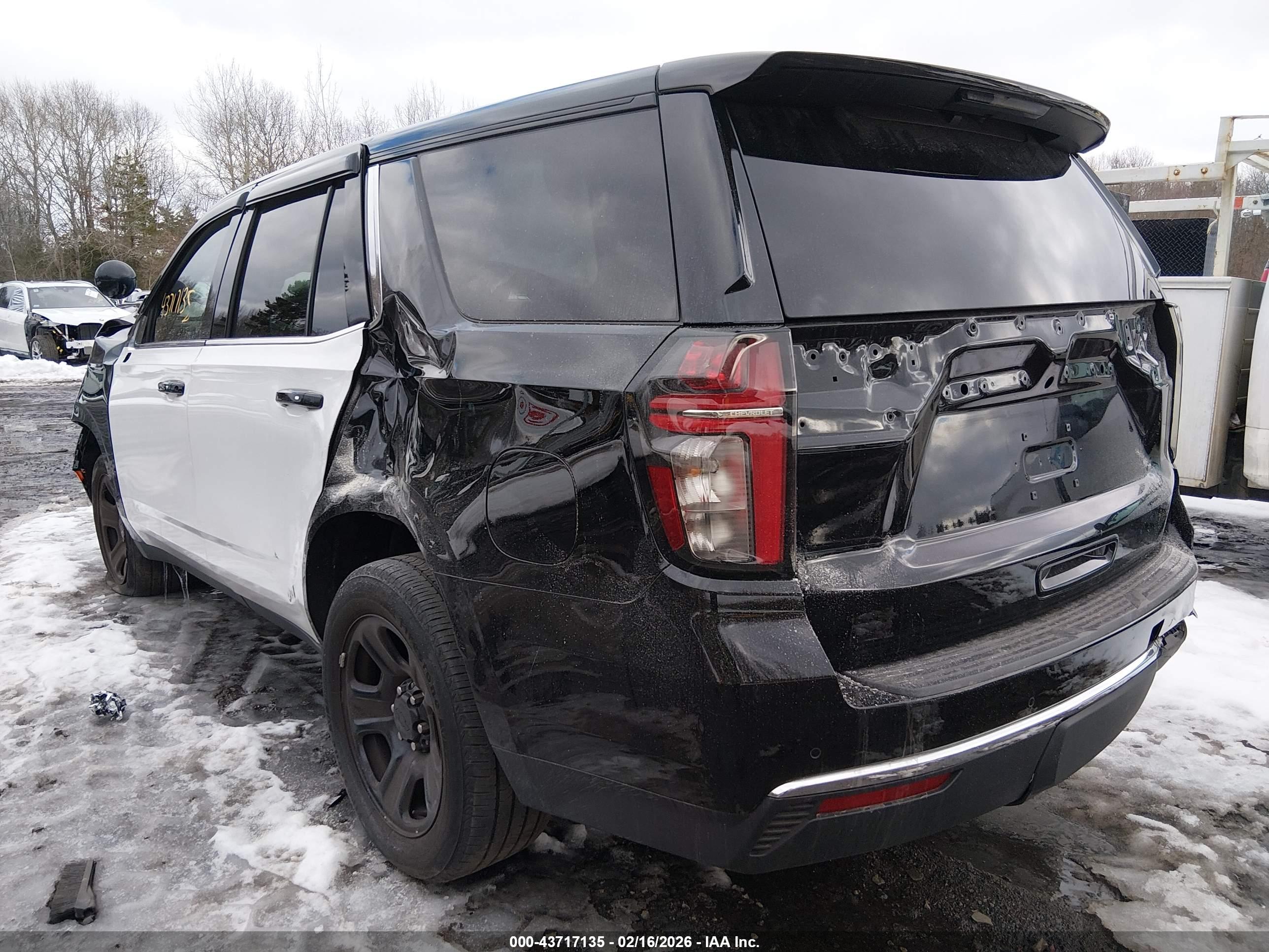 CHEVROLET TAHOE image 3