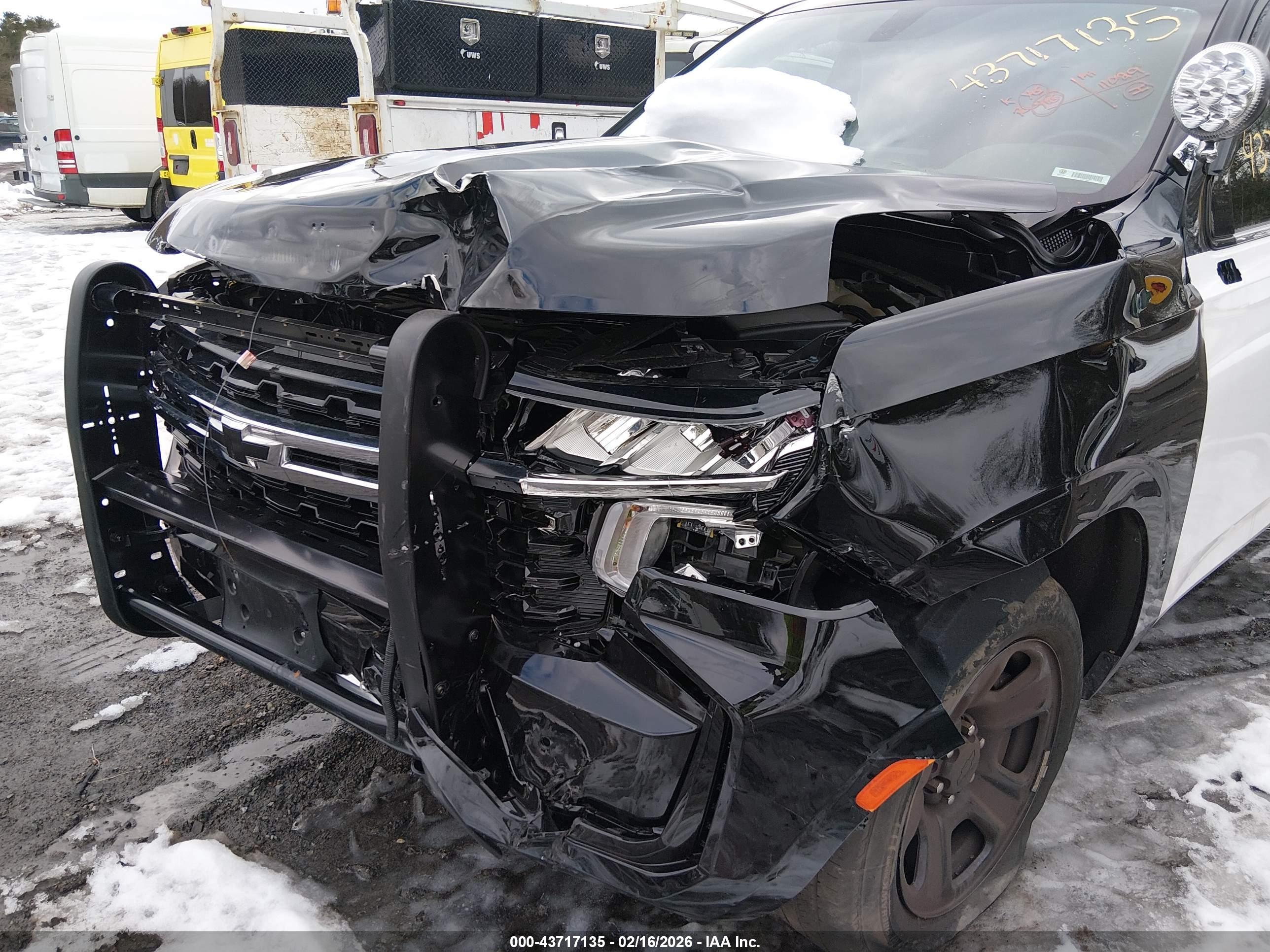 CHEVROLET TAHOE image 6