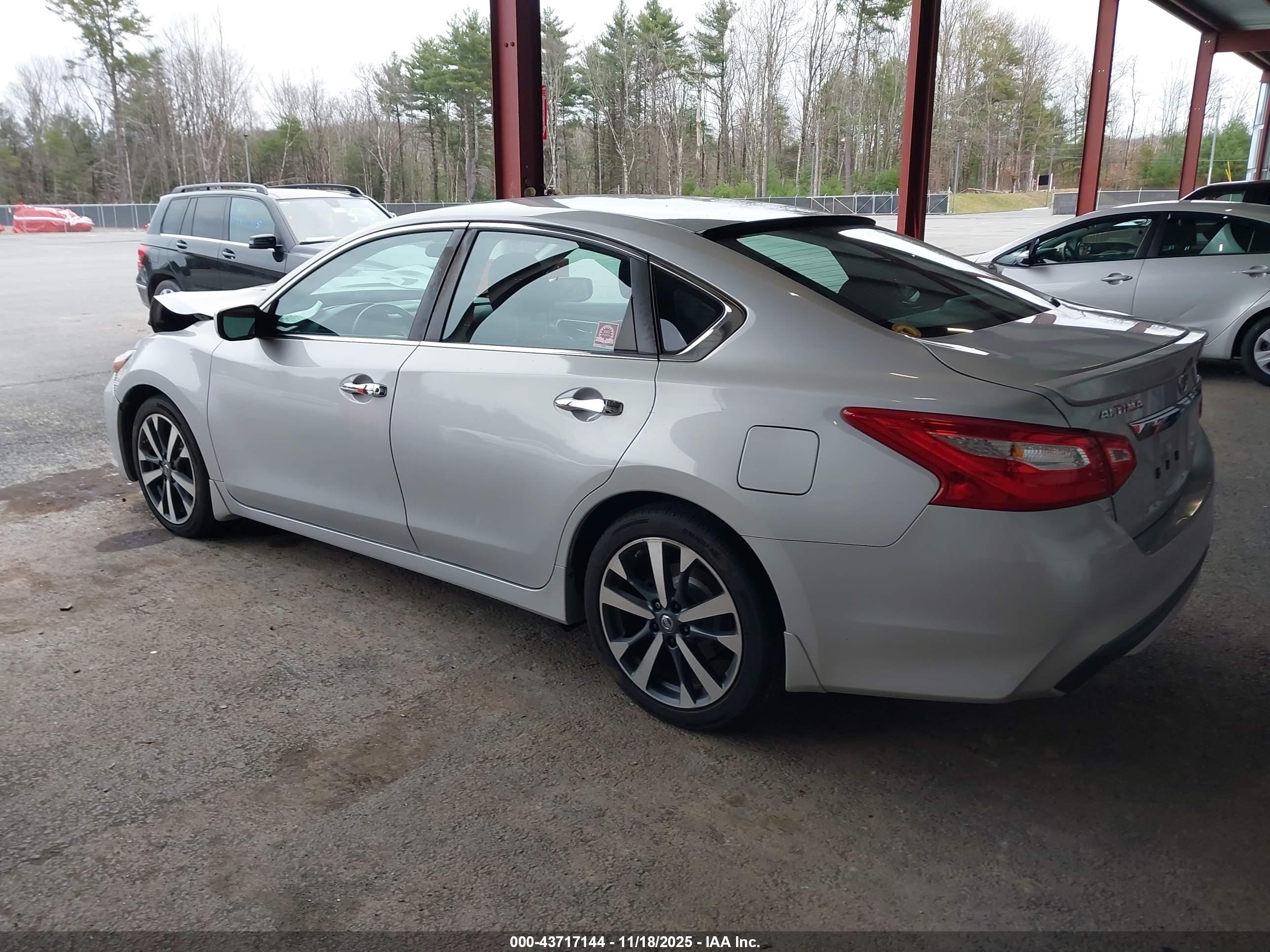 NISSAN ALTIMA image 3