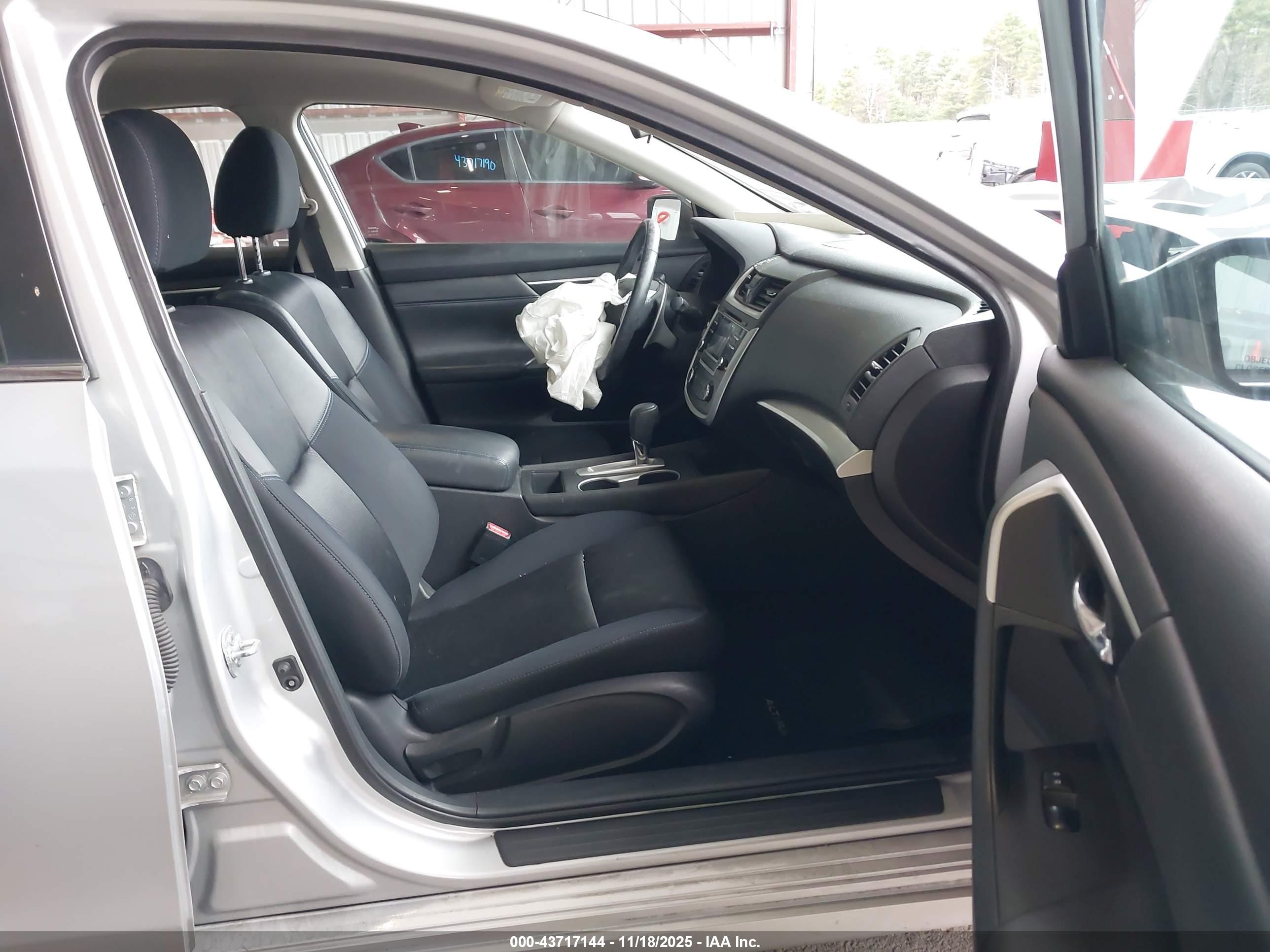 NISSAN ALTIMA image 5