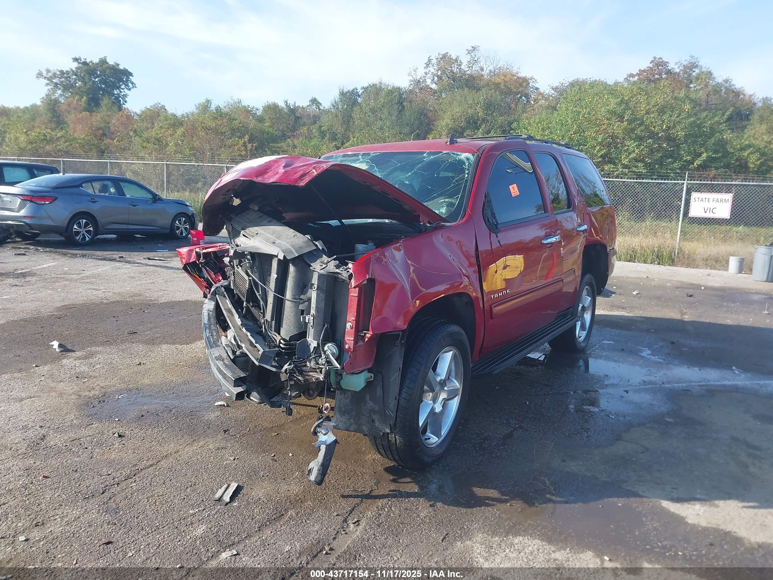 CHEVROLET TAHOE image 2