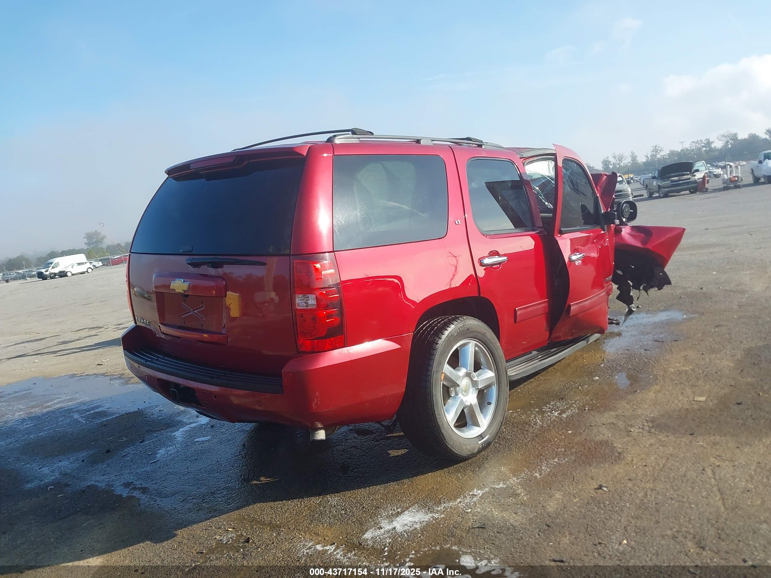 CHEVROLET TAHOE image 4