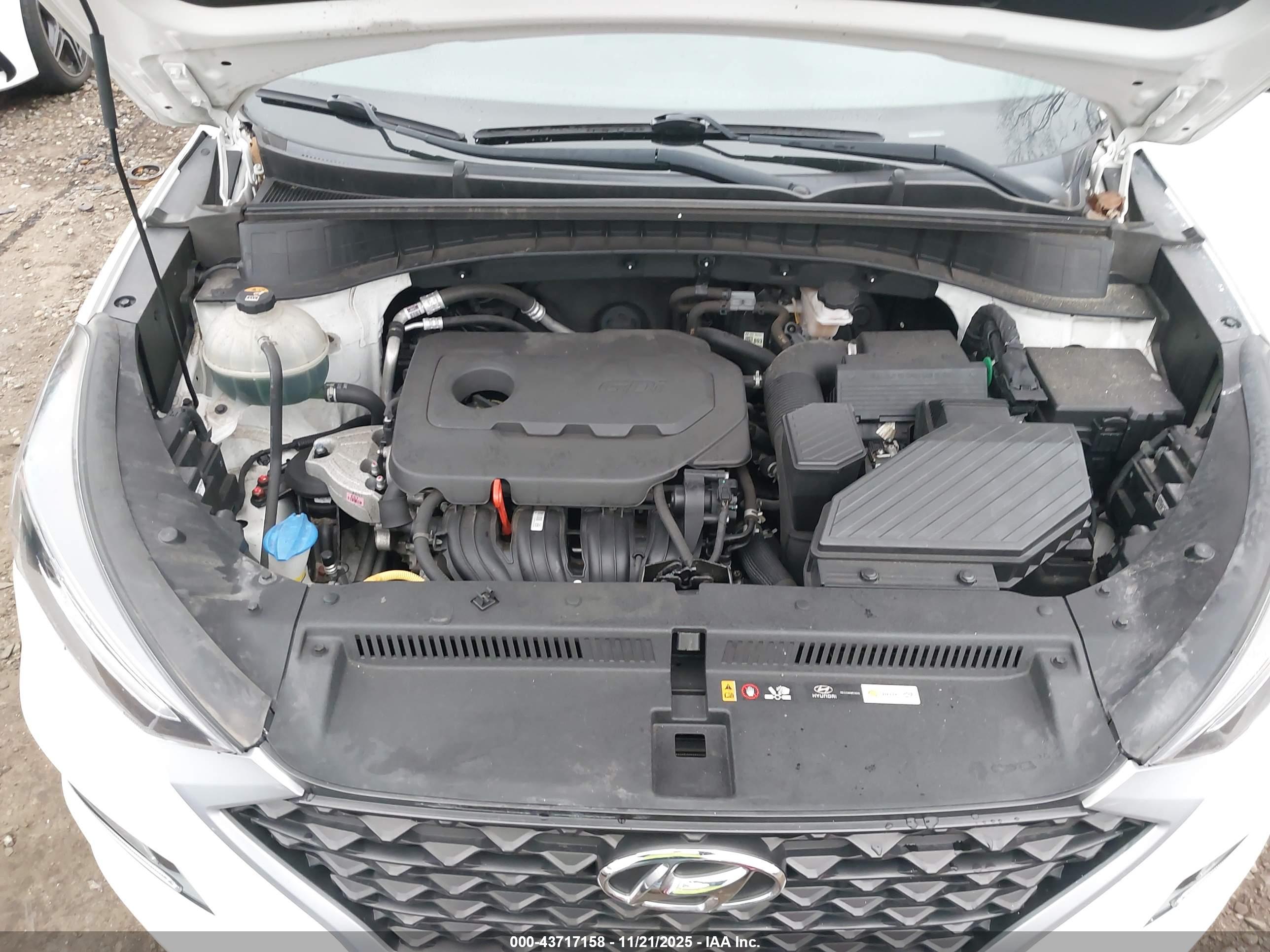 HYUNDAI TUCSON image 10