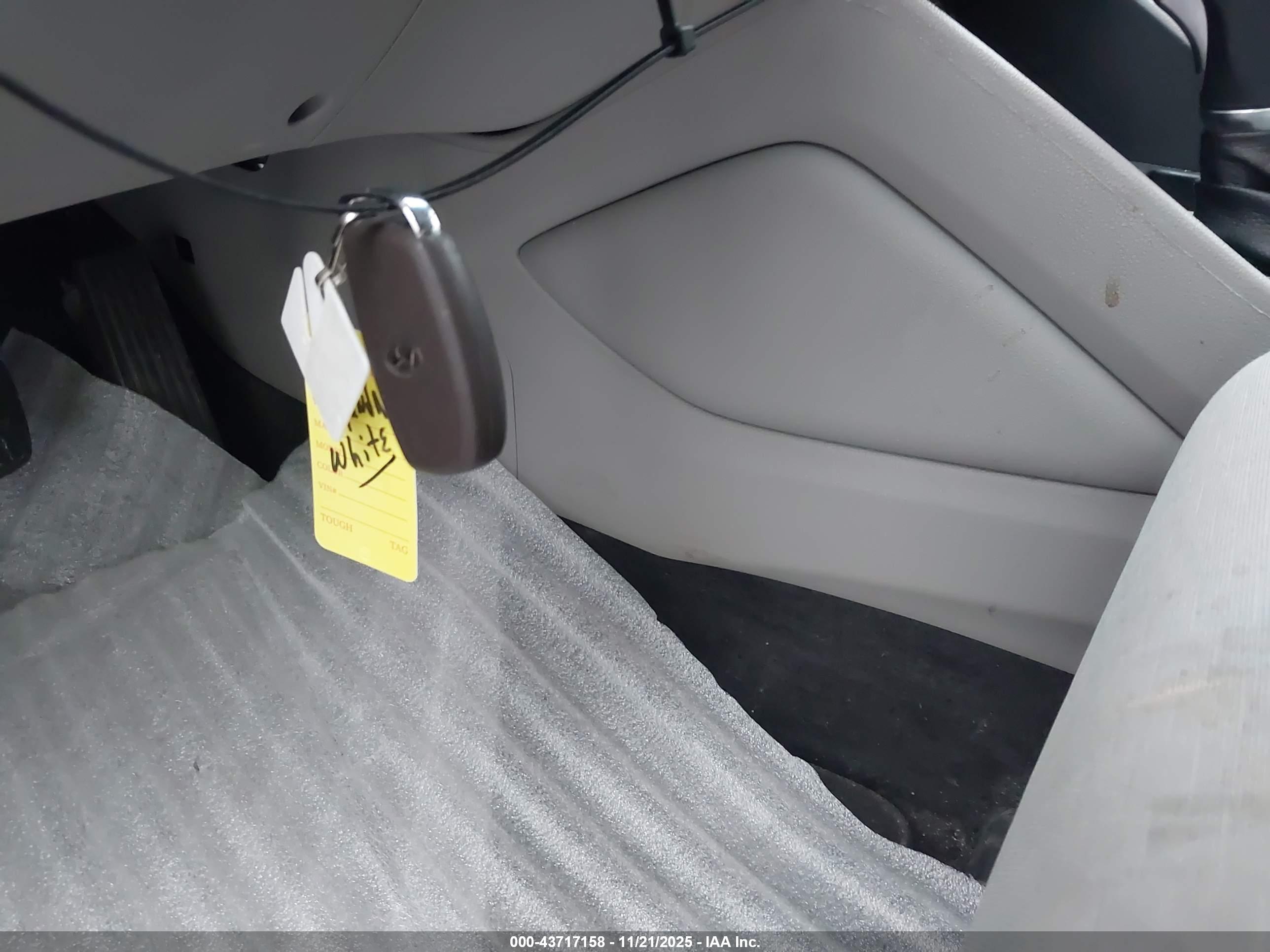 HYUNDAI TUCSON image 11