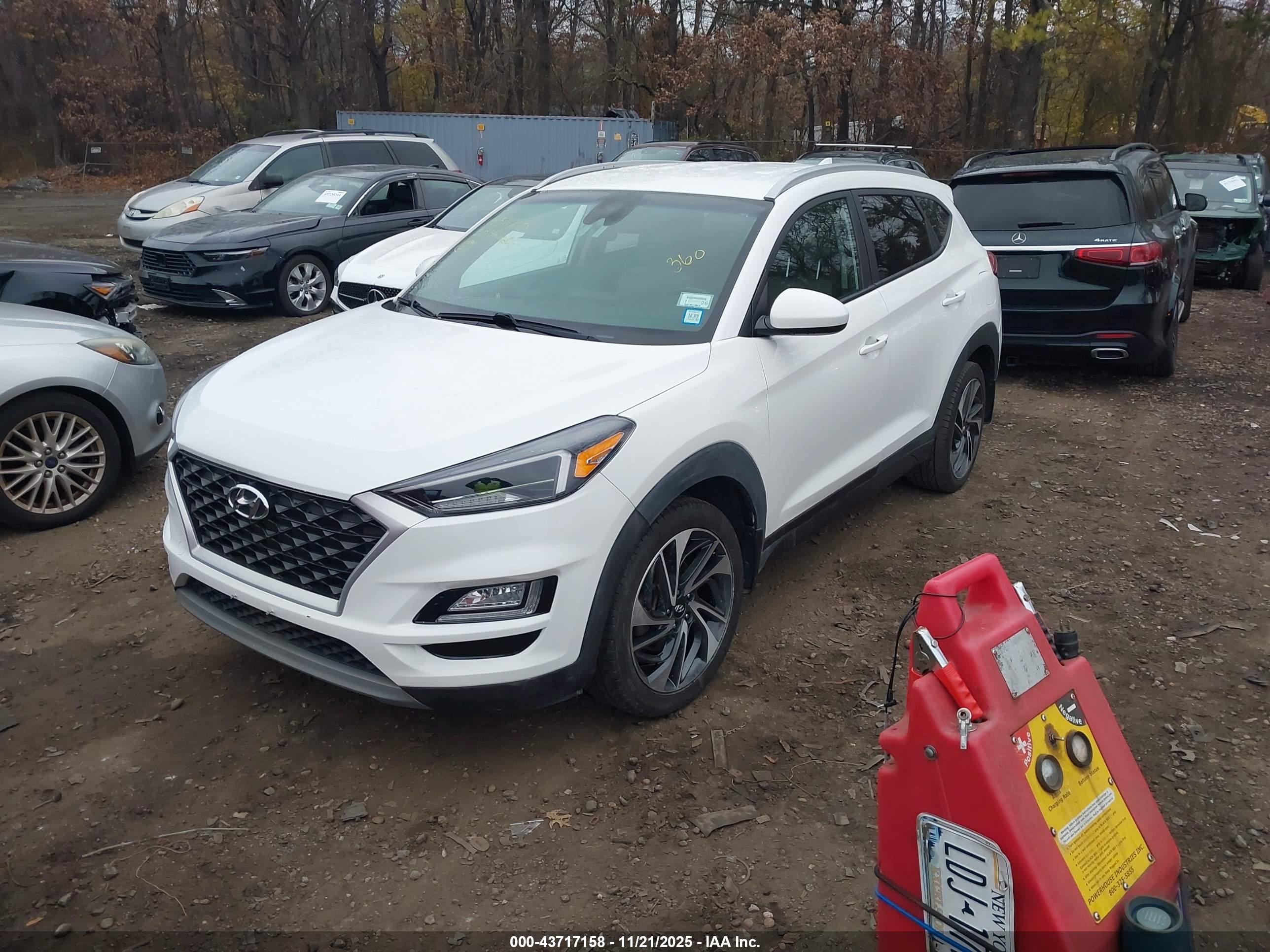 HYUNDAI TUCSON image 2