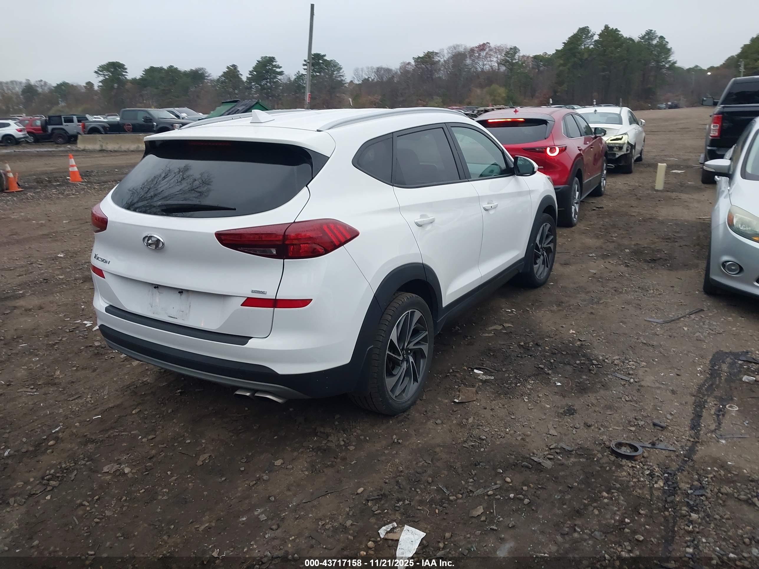 HYUNDAI TUCSON image 4