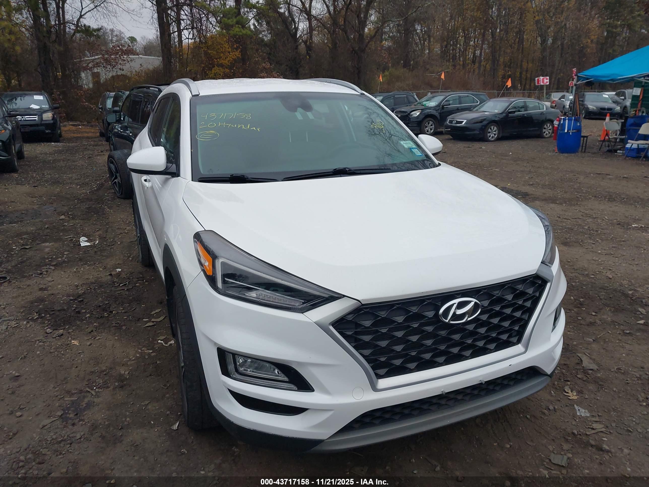HYUNDAI TUCSON image 6