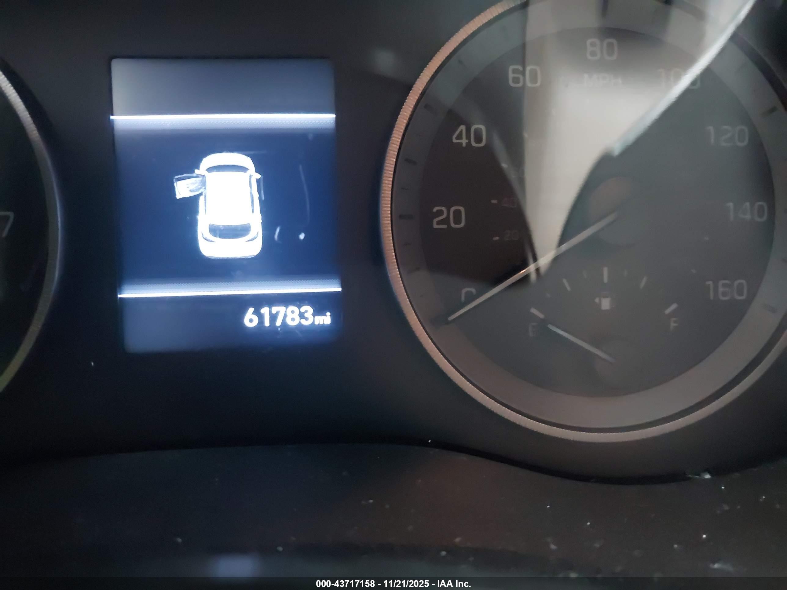 HYUNDAI TUCSON image 7