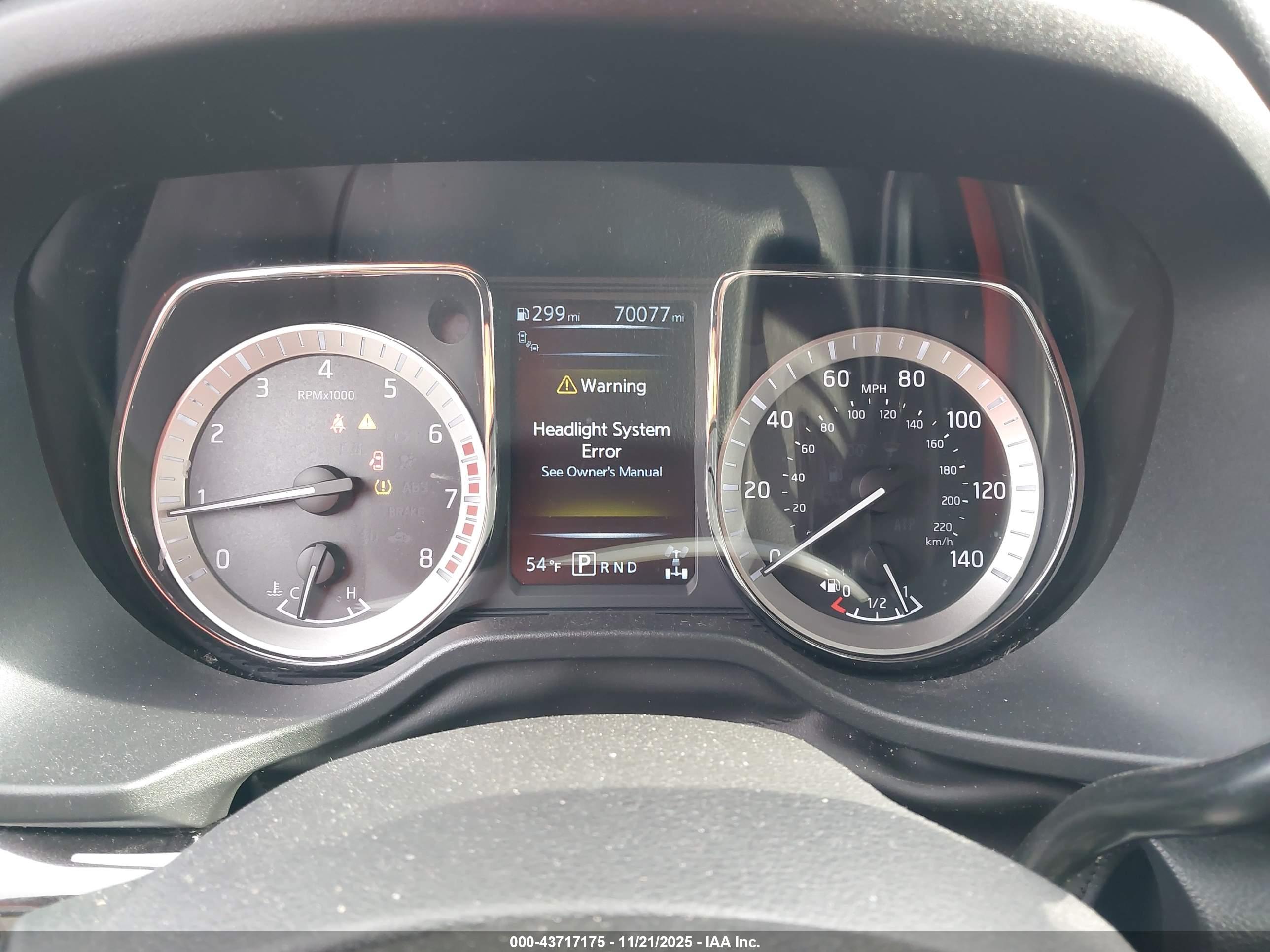 NISSAN TITAN image 7