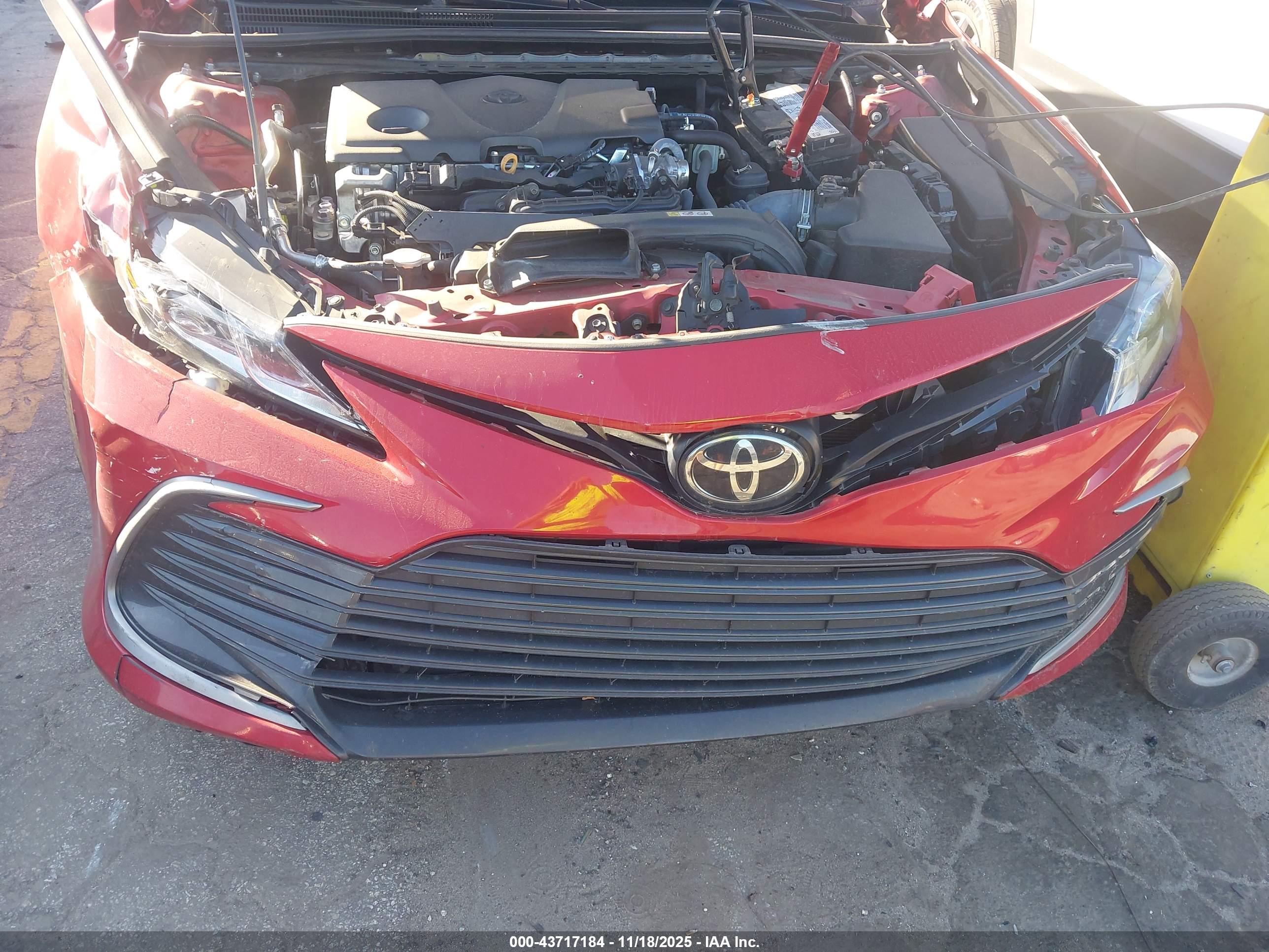 TOYOTA CAMRY image 6