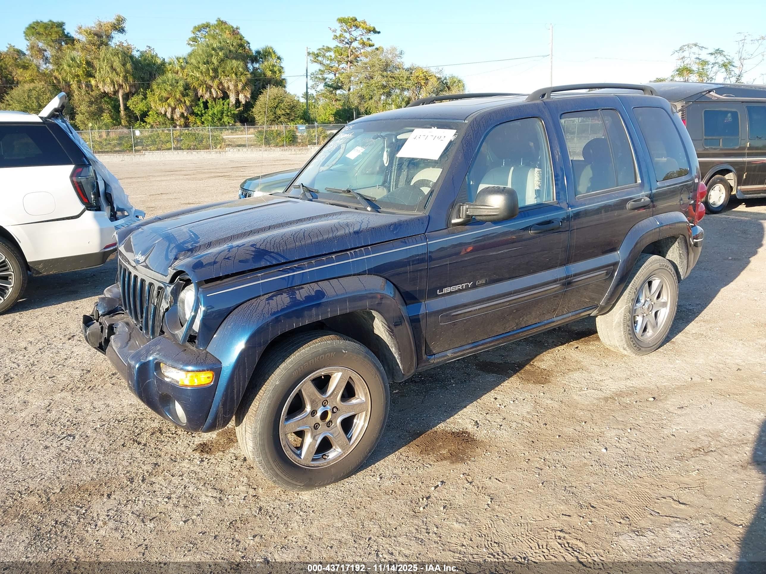 JEEP LIBERTY image 2