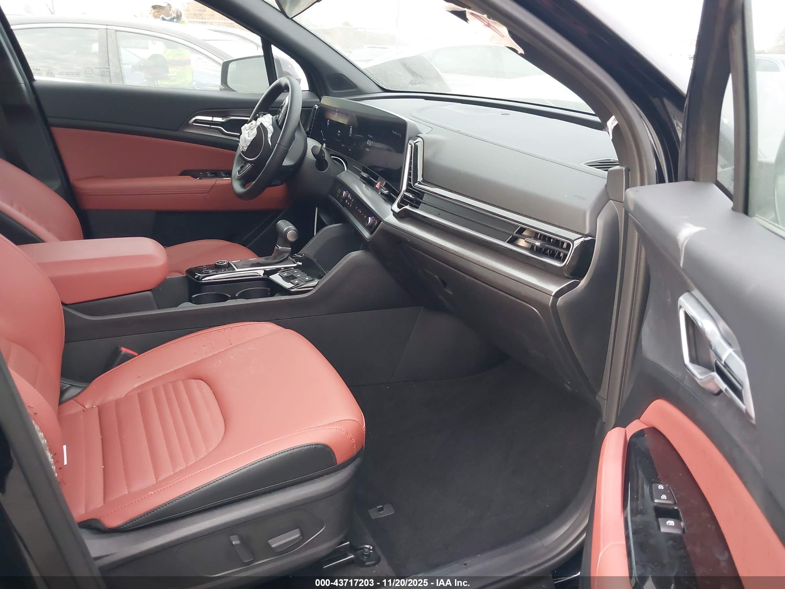 KIA SPORTAGE image 5