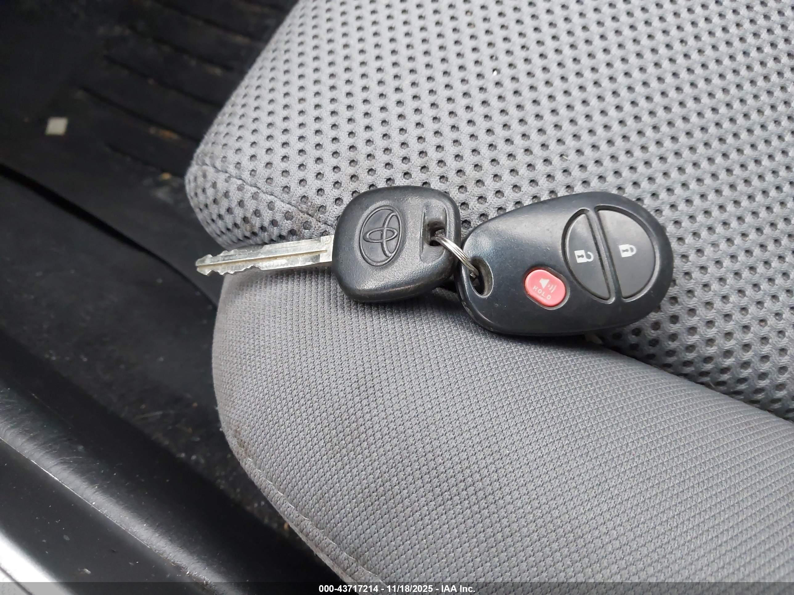TOYOTA TACOMA image 11