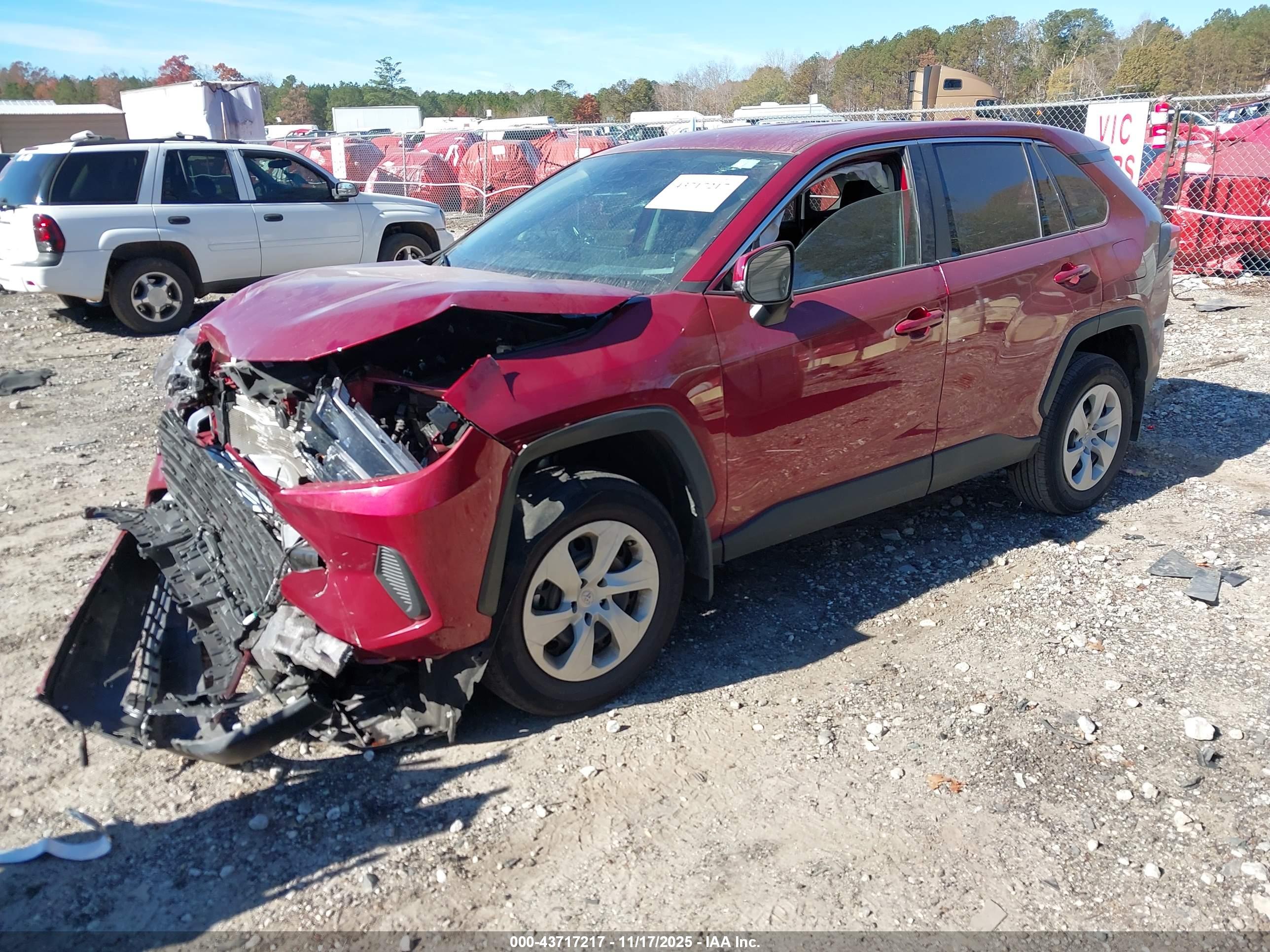 TOYOTA RAV4 image 2