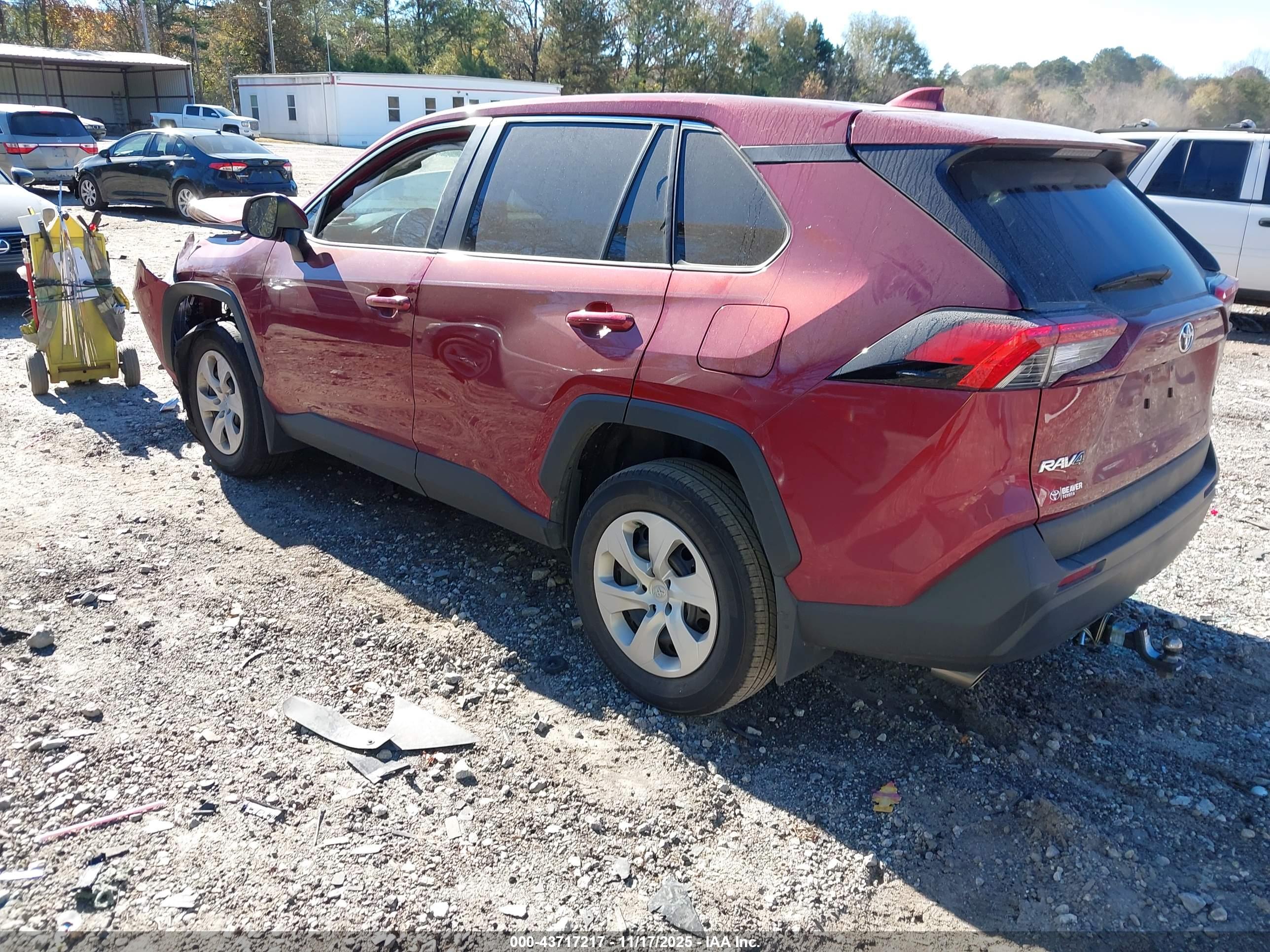 TOYOTA RAV4 image 3