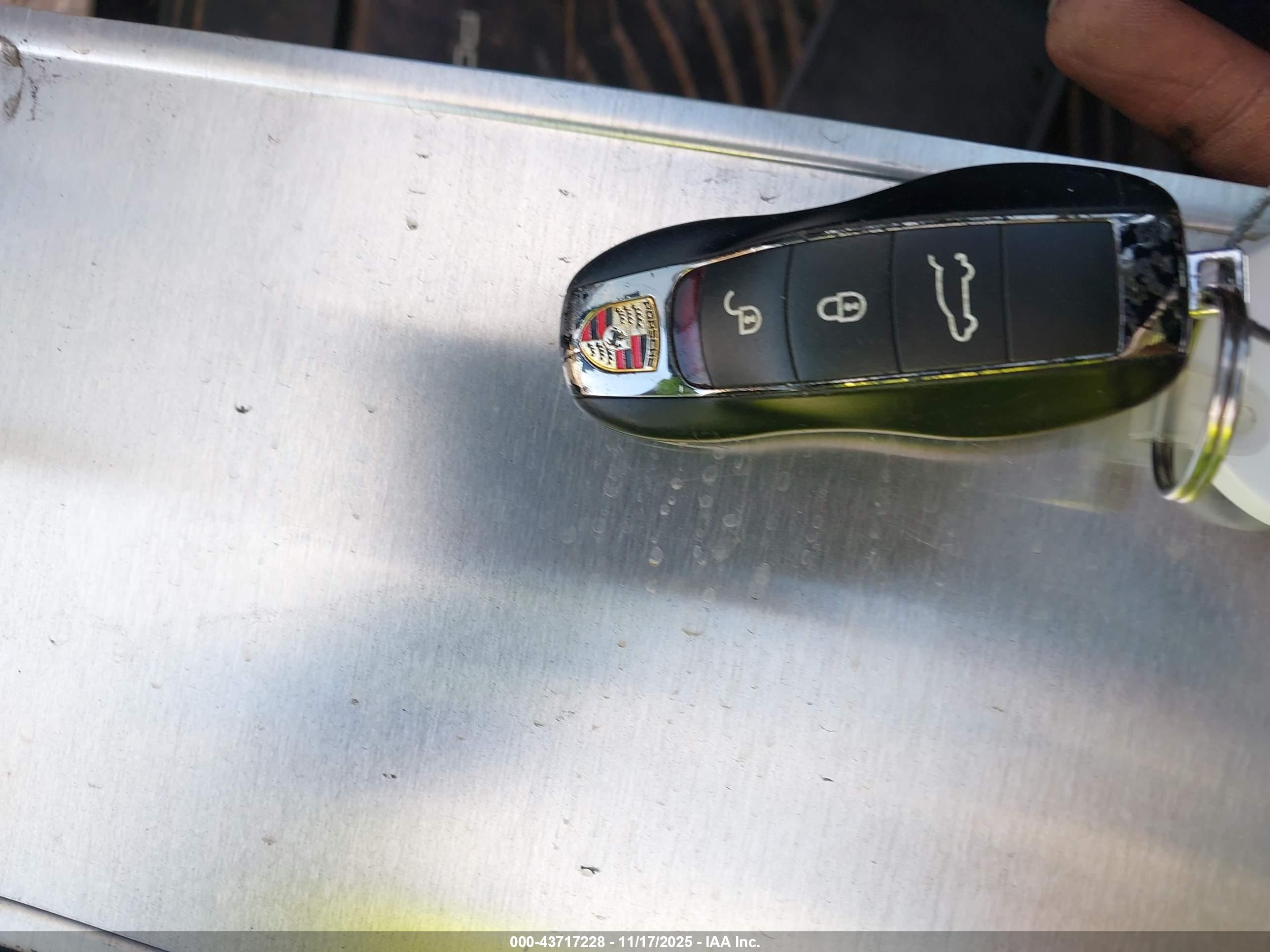 PORSCHE CAYENNE image 11