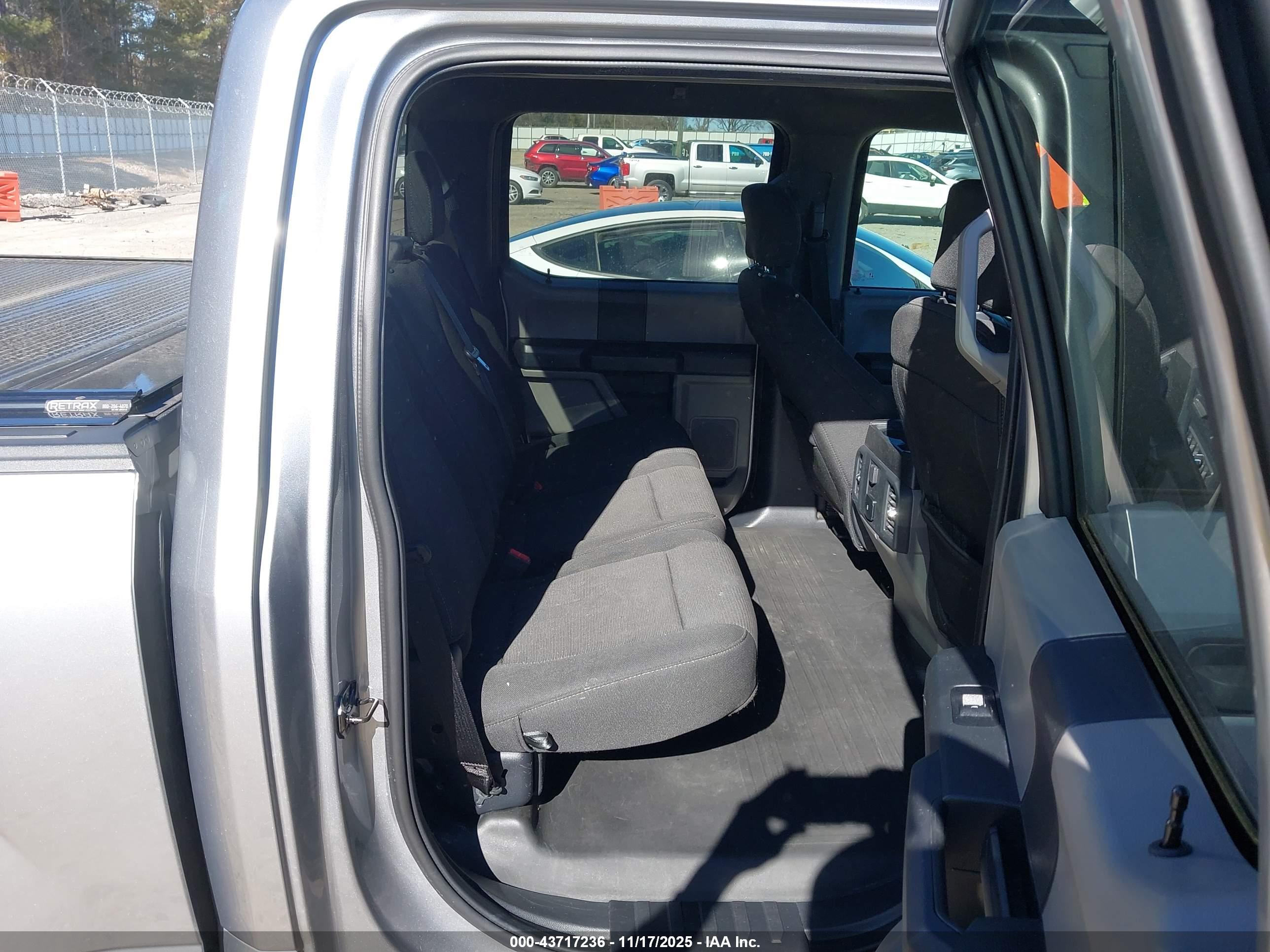 FORD F-150 image 8