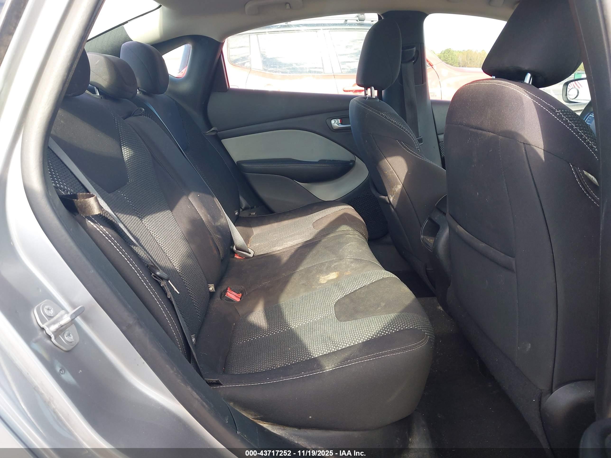 DODGE DART image 8
