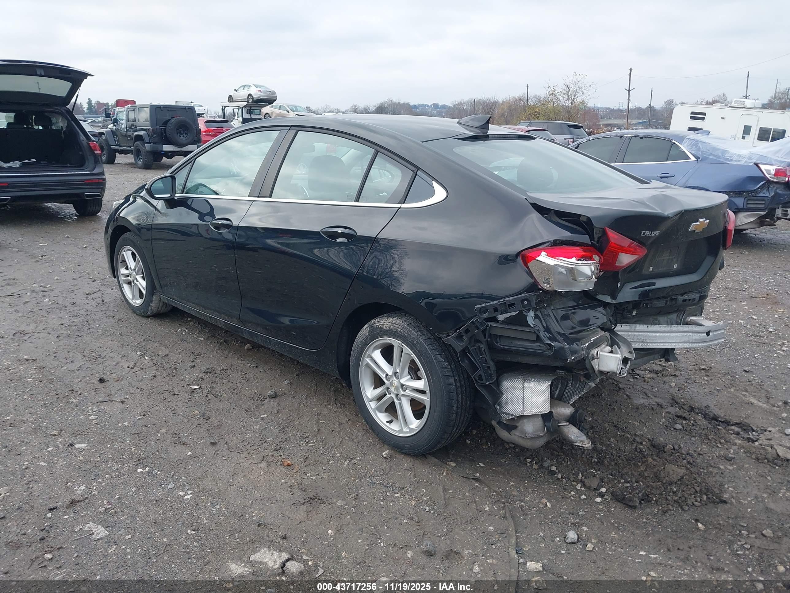 CHEVROLET CRUZE image 3