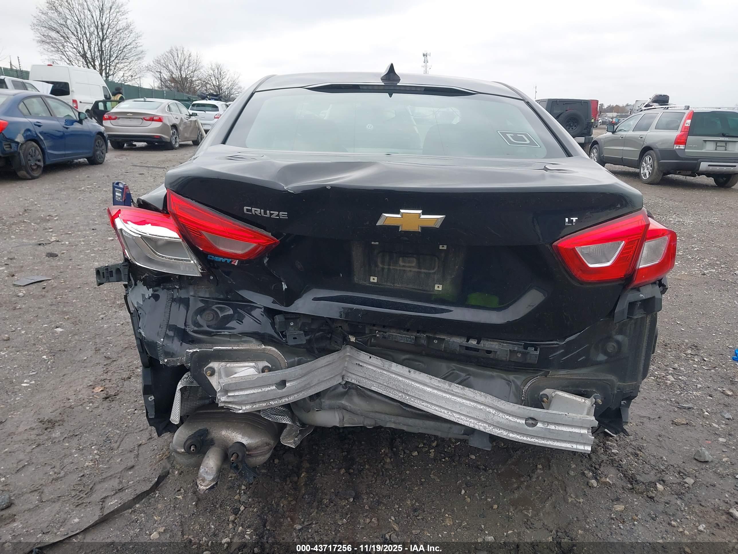 CHEVROLET CRUZE image 6