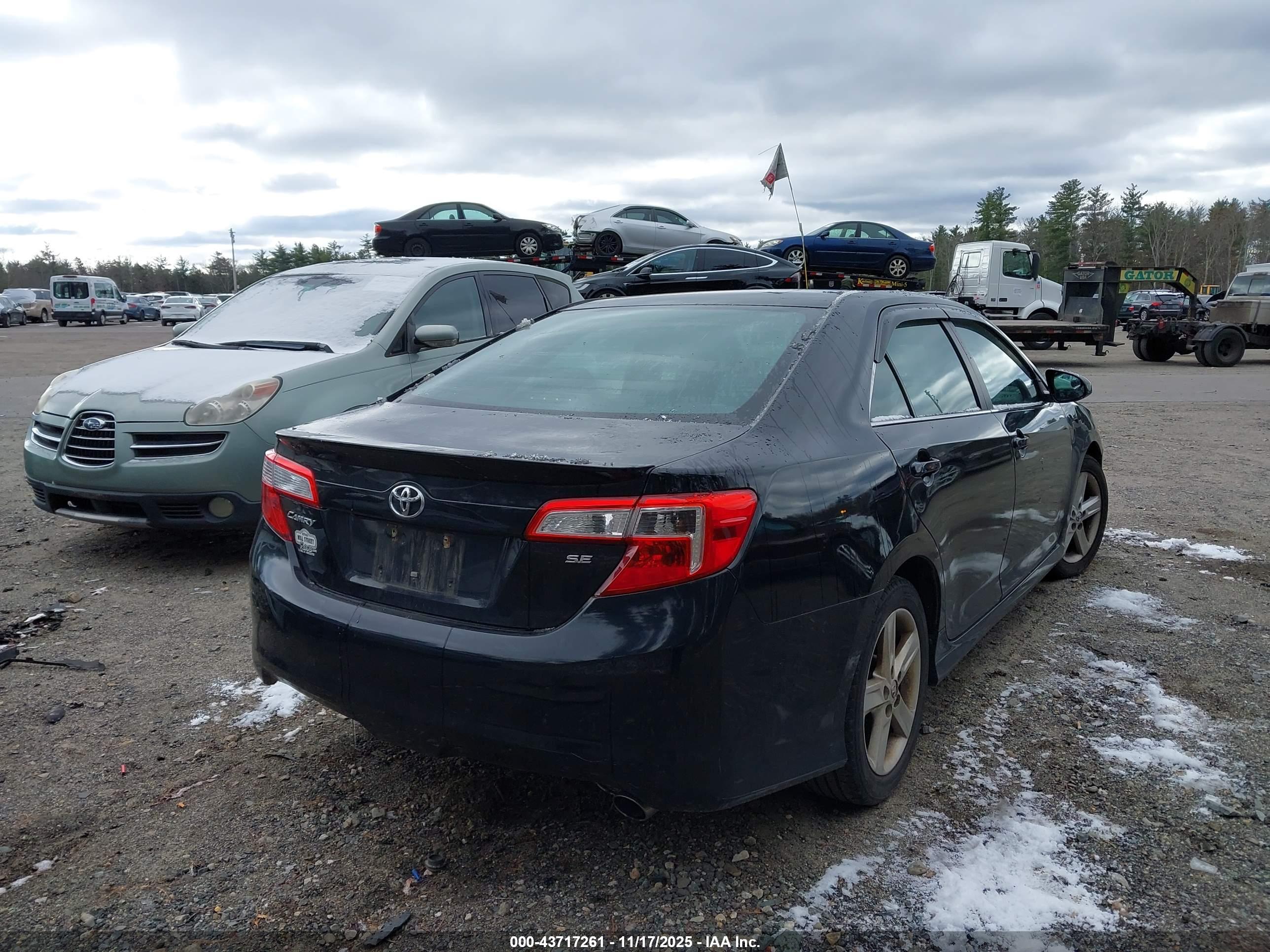 TOYOTA CAMRY image 4