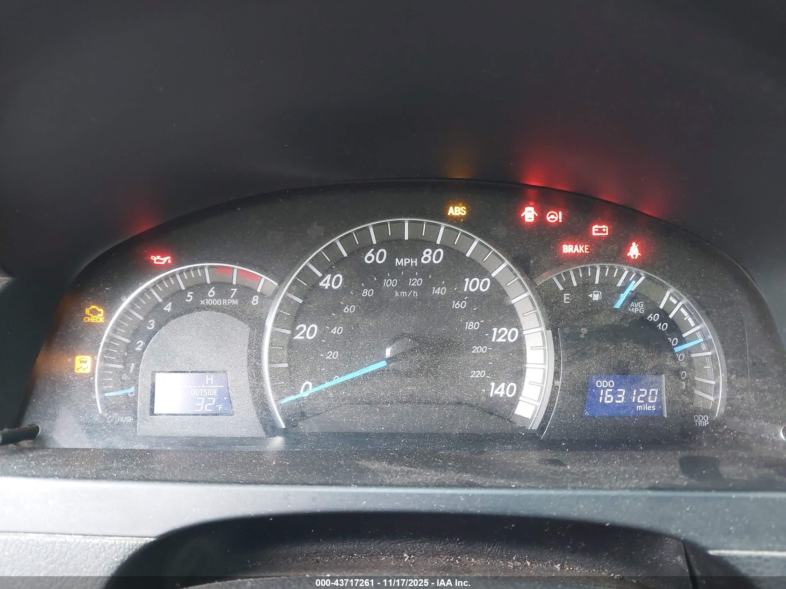 TOYOTA CAMRY image 7