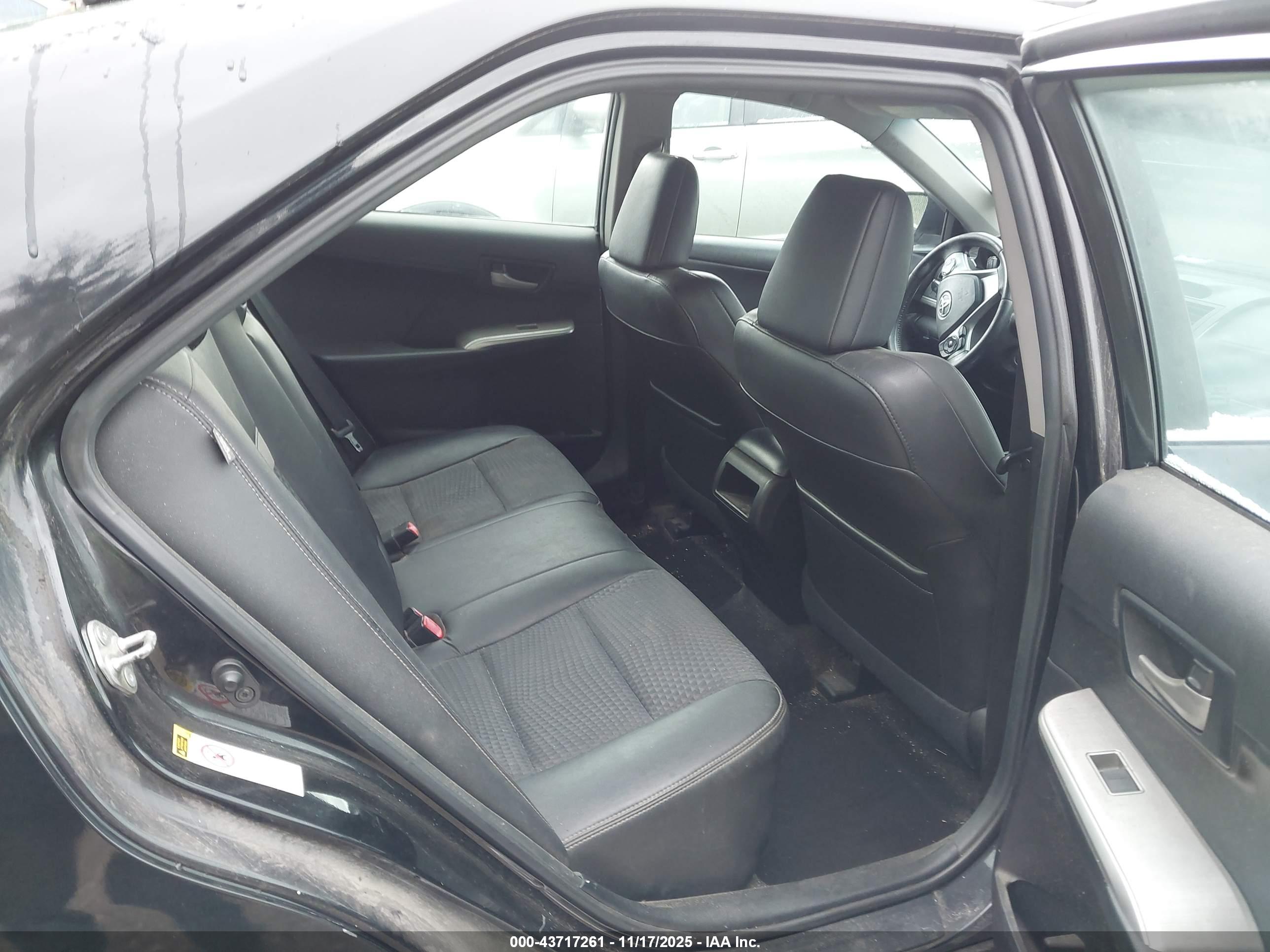 TOYOTA CAMRY image 8